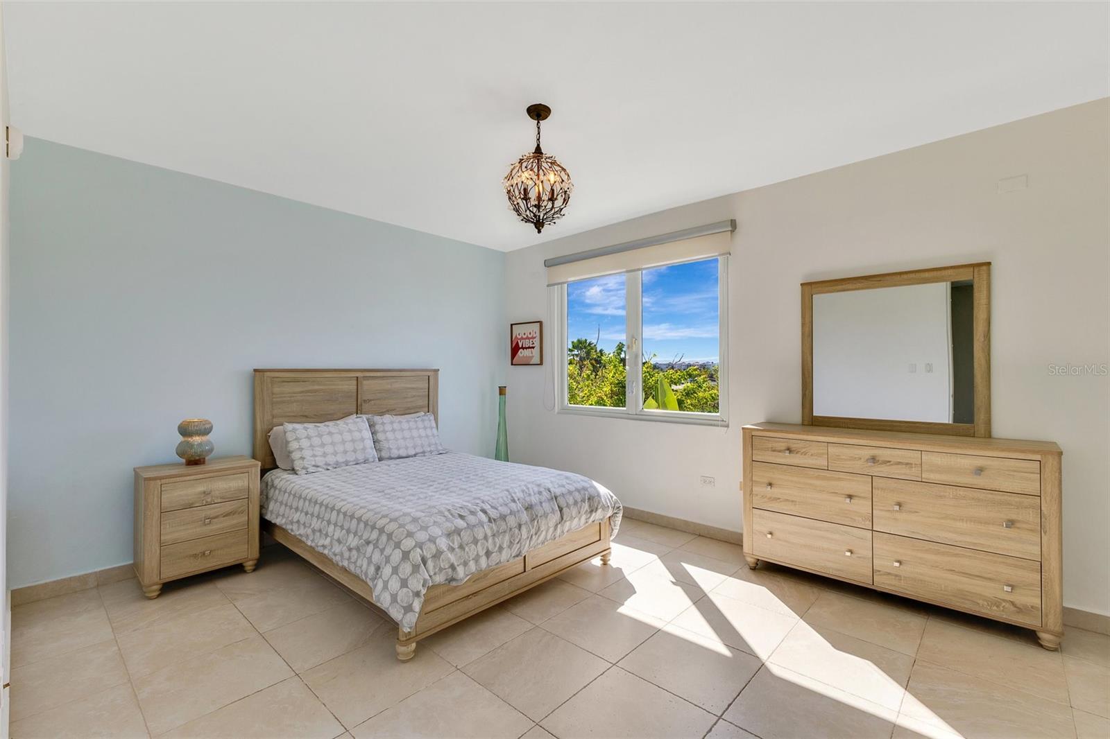 COND TREASURE POINT - Residential