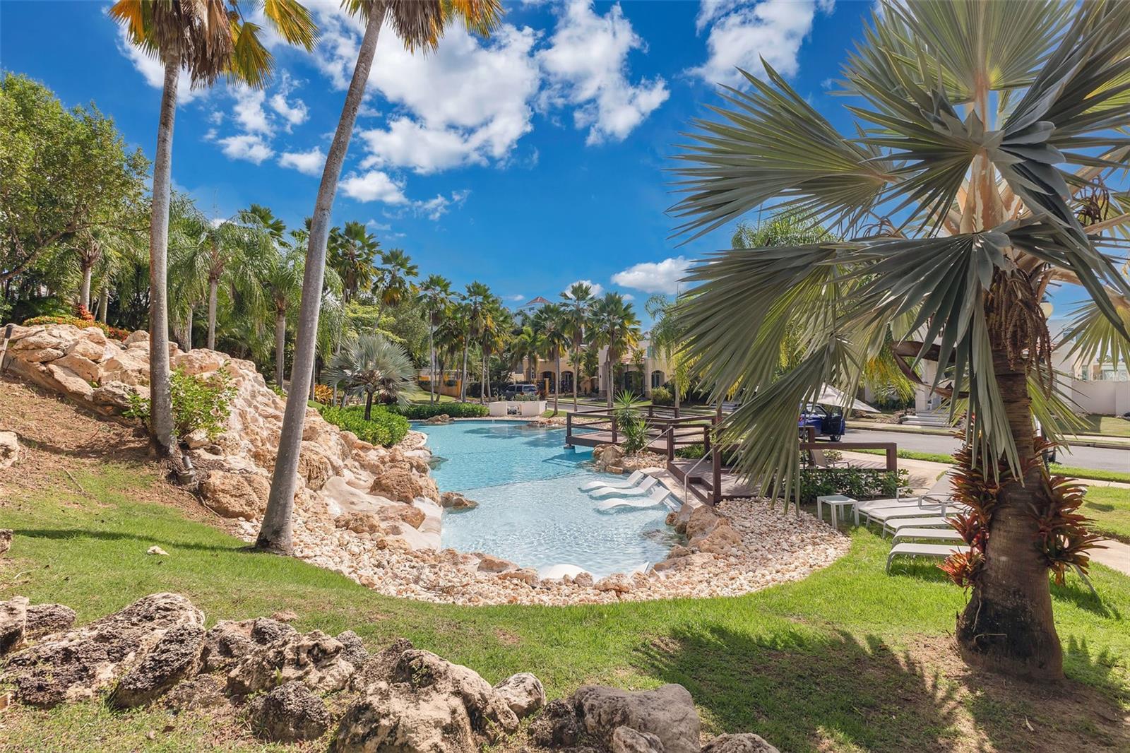 COND TREASURE POINT - Residential