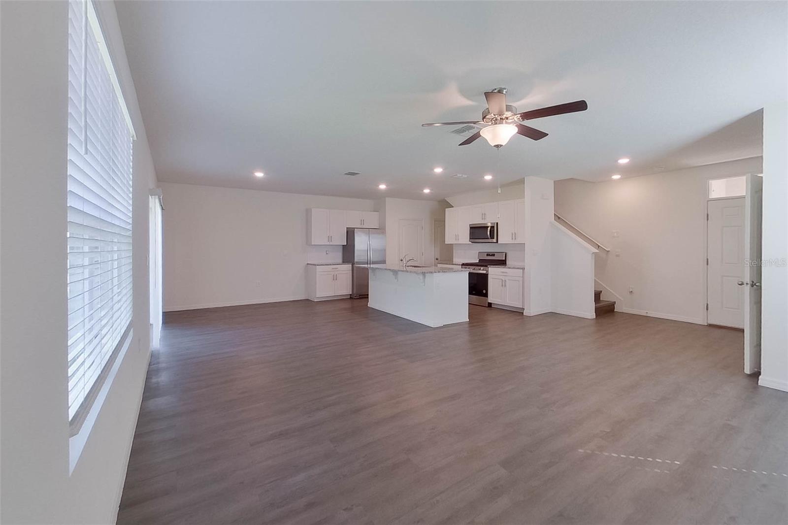 LAKE GRIFFIN RESERVE - Residential Lease