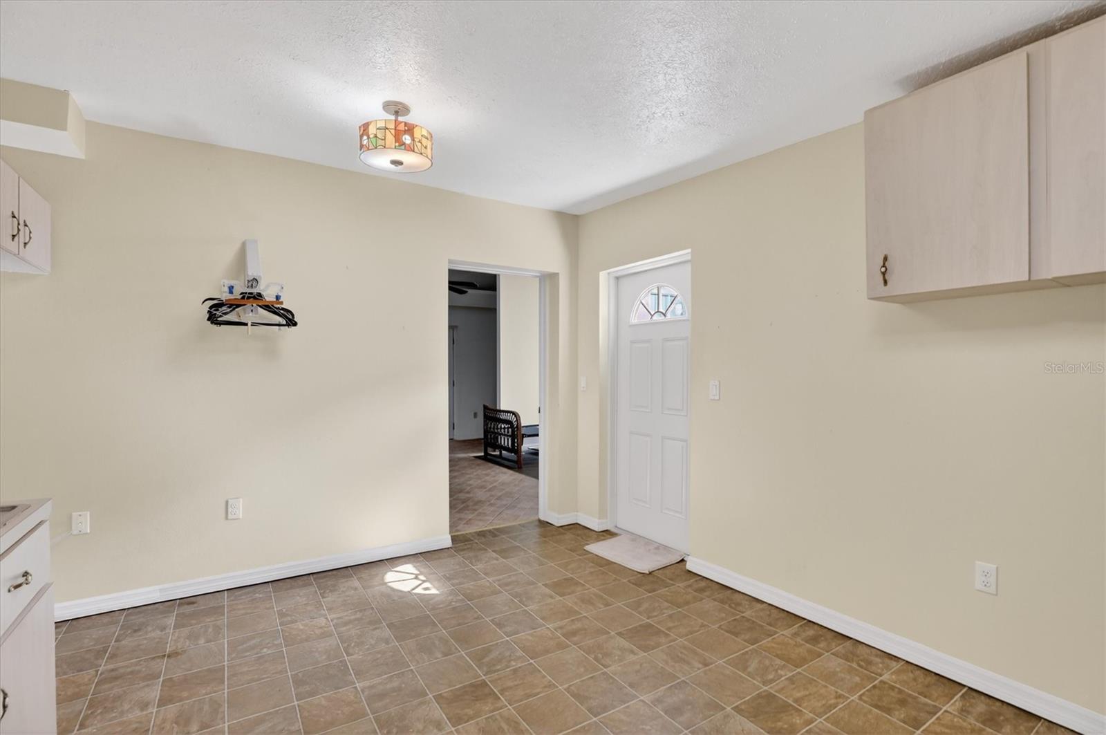 AVON PARK LAKES - Residential