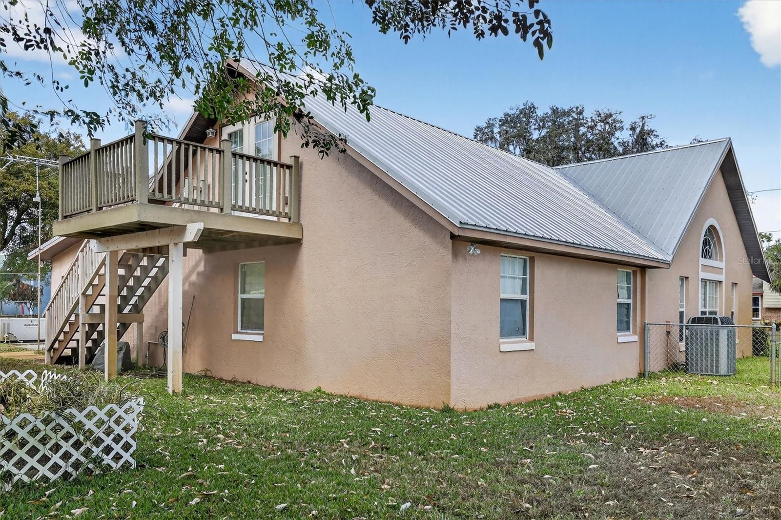 AVON PARK LAKES - Residential