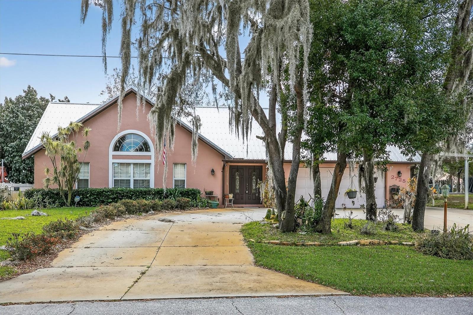 AVON PARK LAKES - Residential