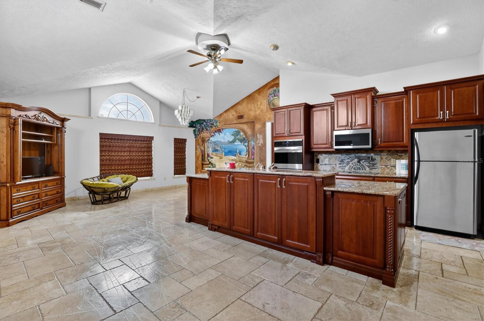 AVON PARK LAKES - Residential