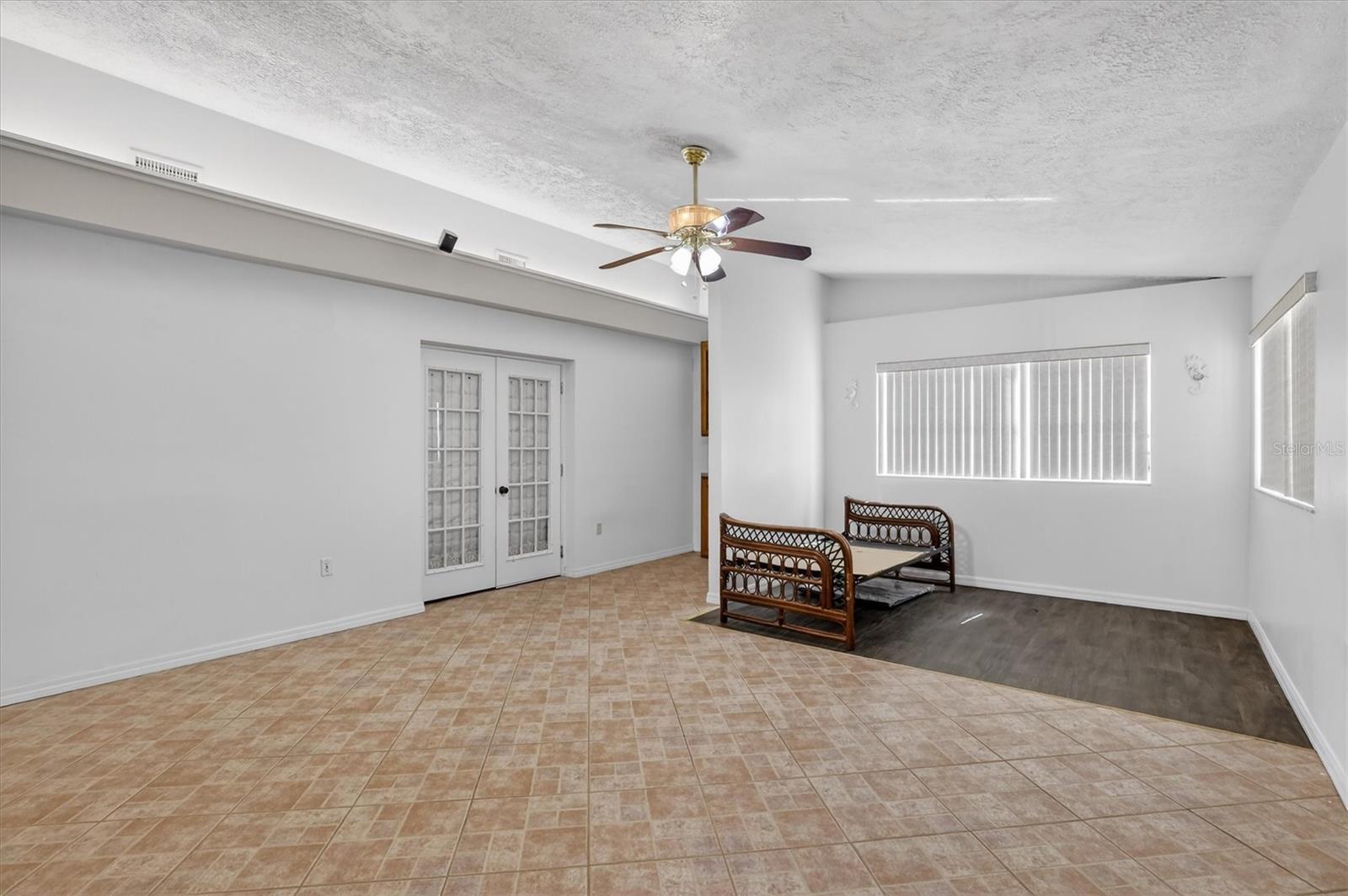 AVON PARK LAKES - Residential