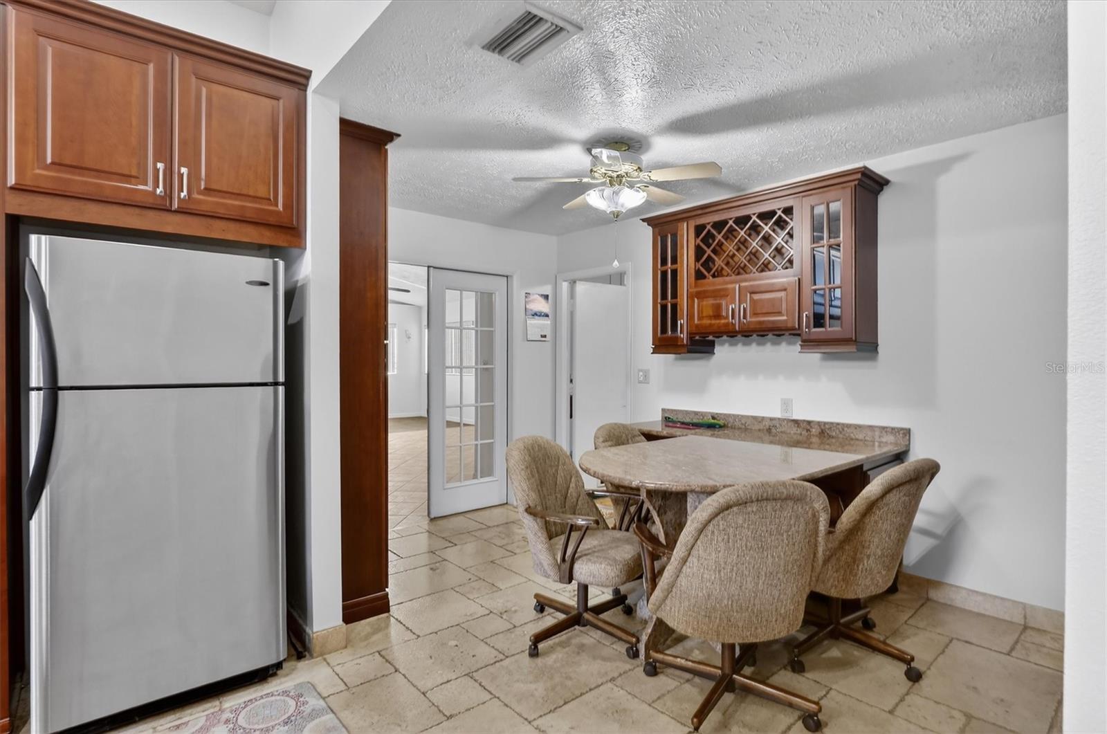 AVON PARK LAKES - Residential