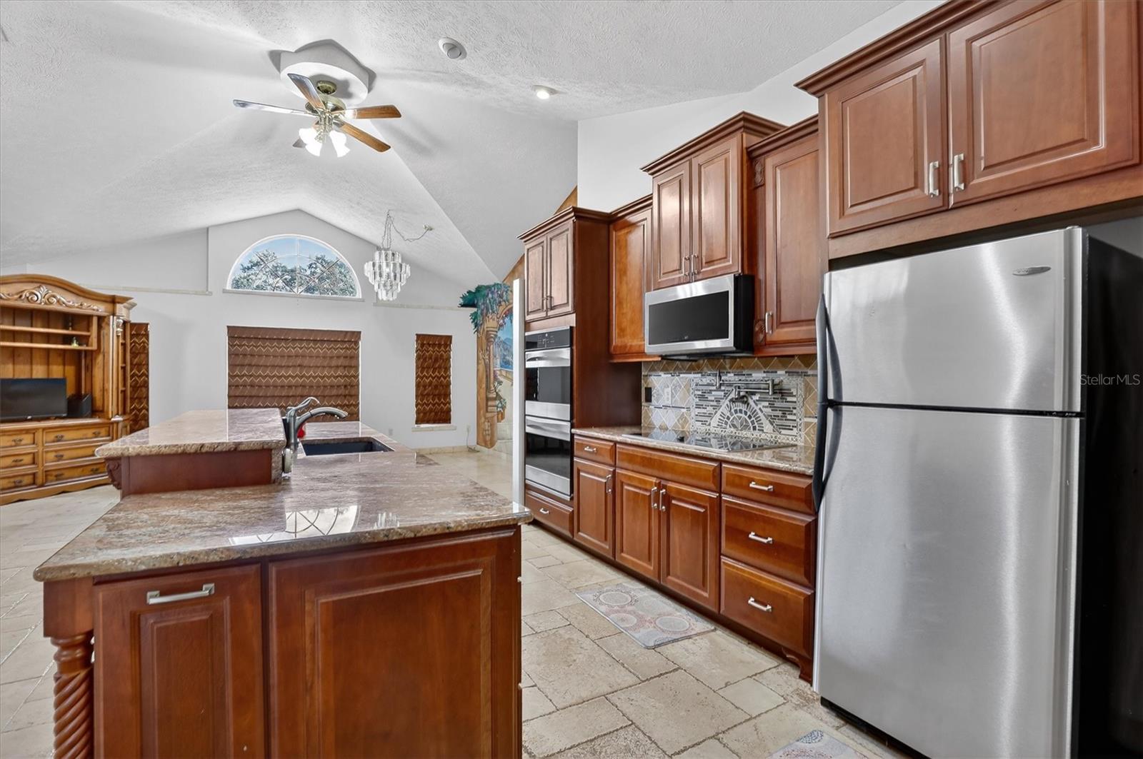 AVON PARK LAKES - Residential