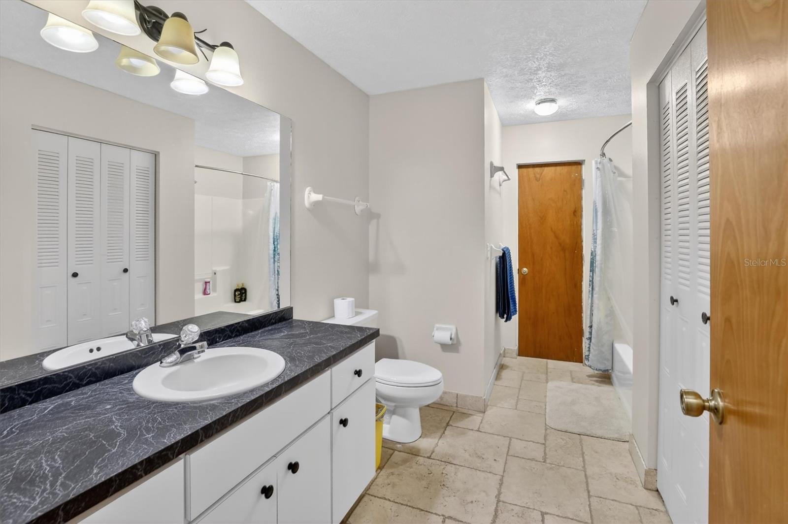 AVON PARK LAKES - Residential