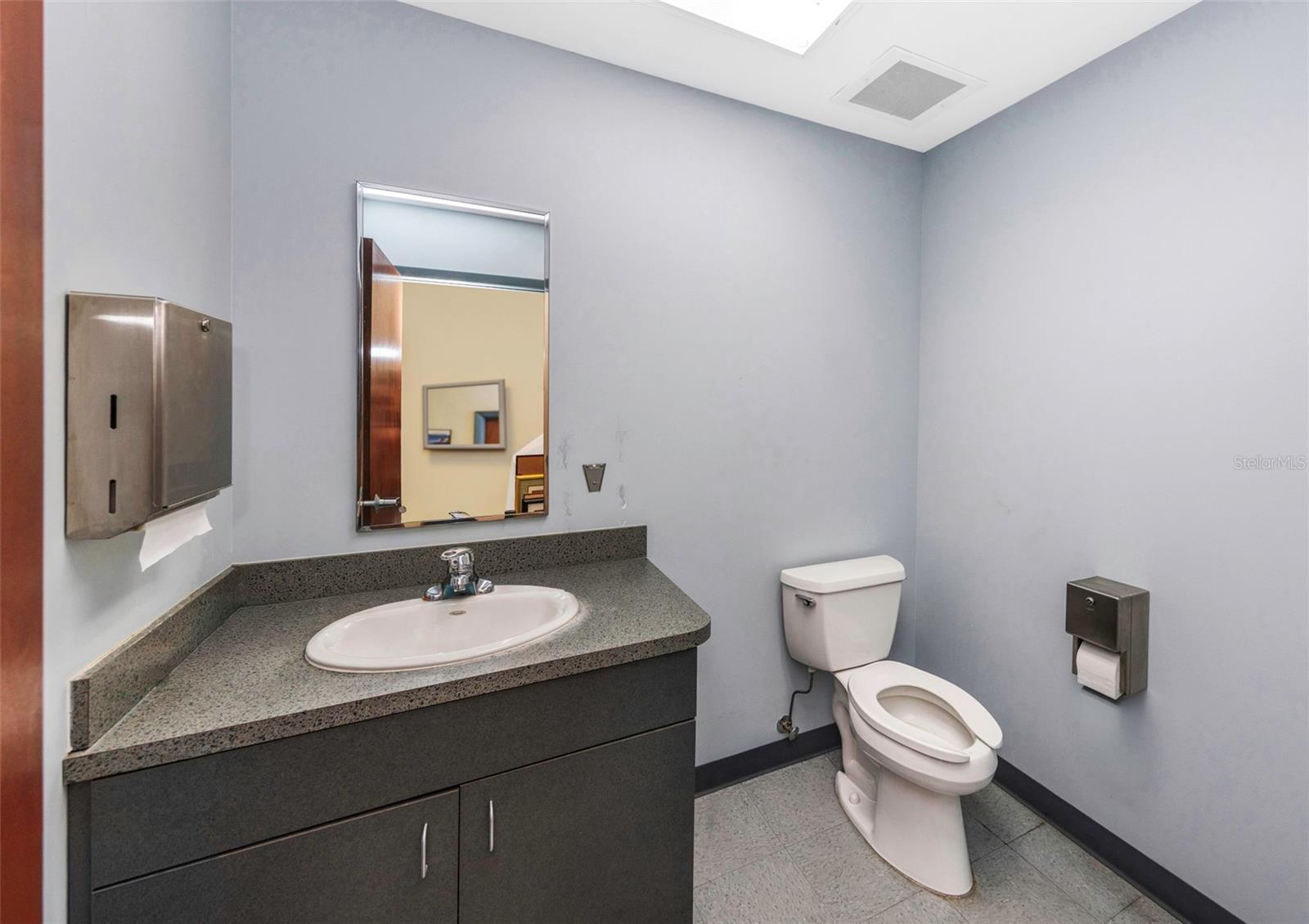 DREW PROFESSIONAL PARK - Commercial Sale