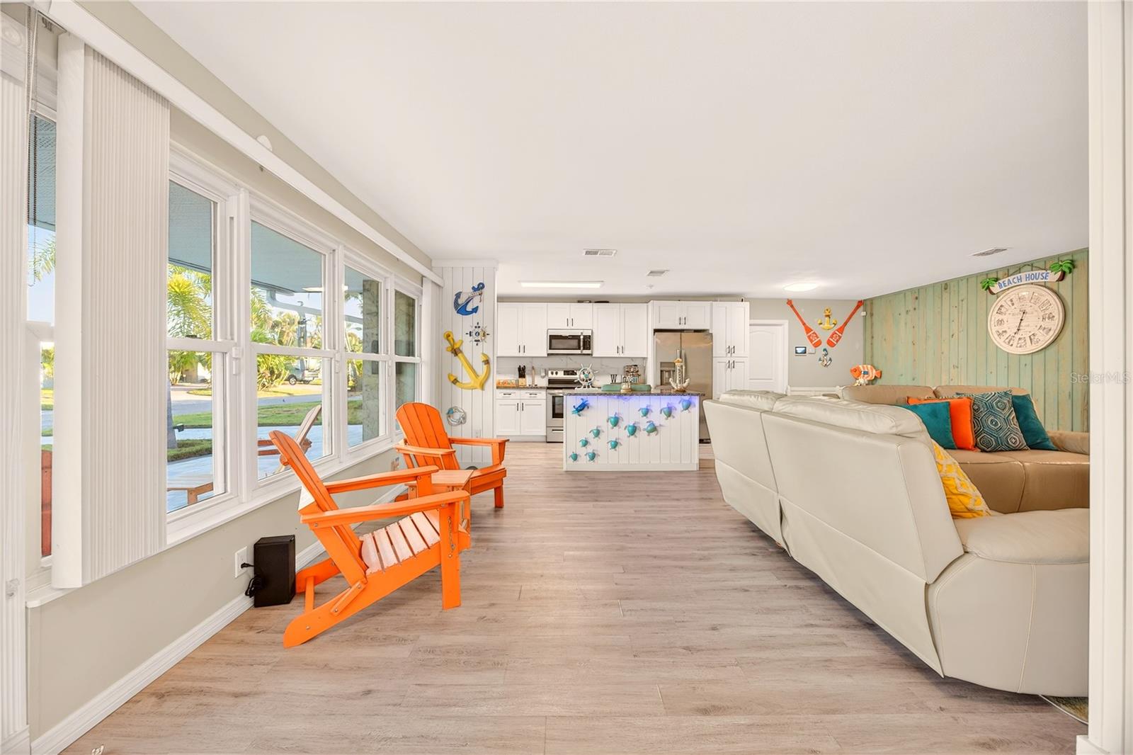 MAXIMO MOORINGS - Residential