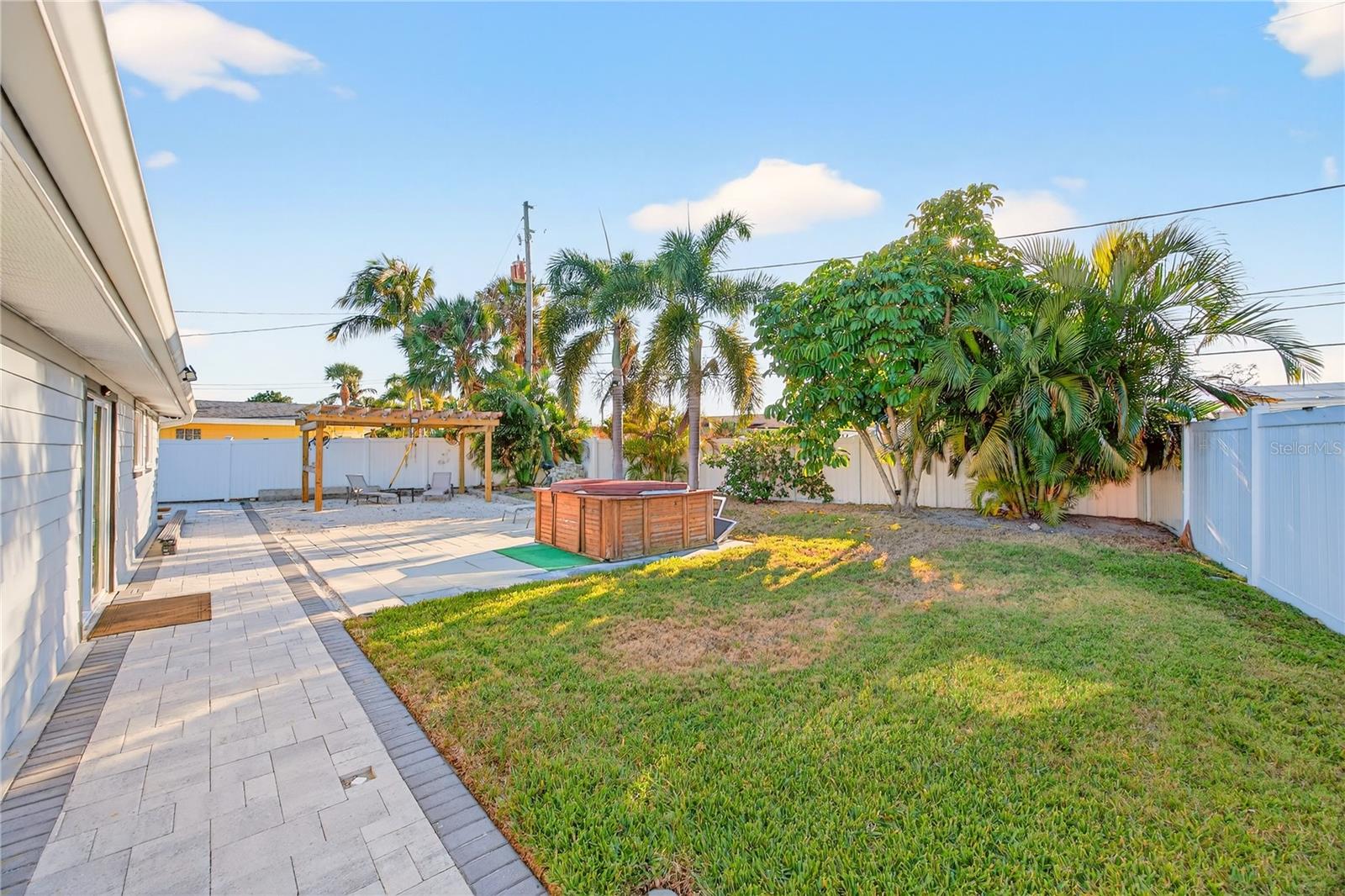 MAXIMO MOORINGS - Residential