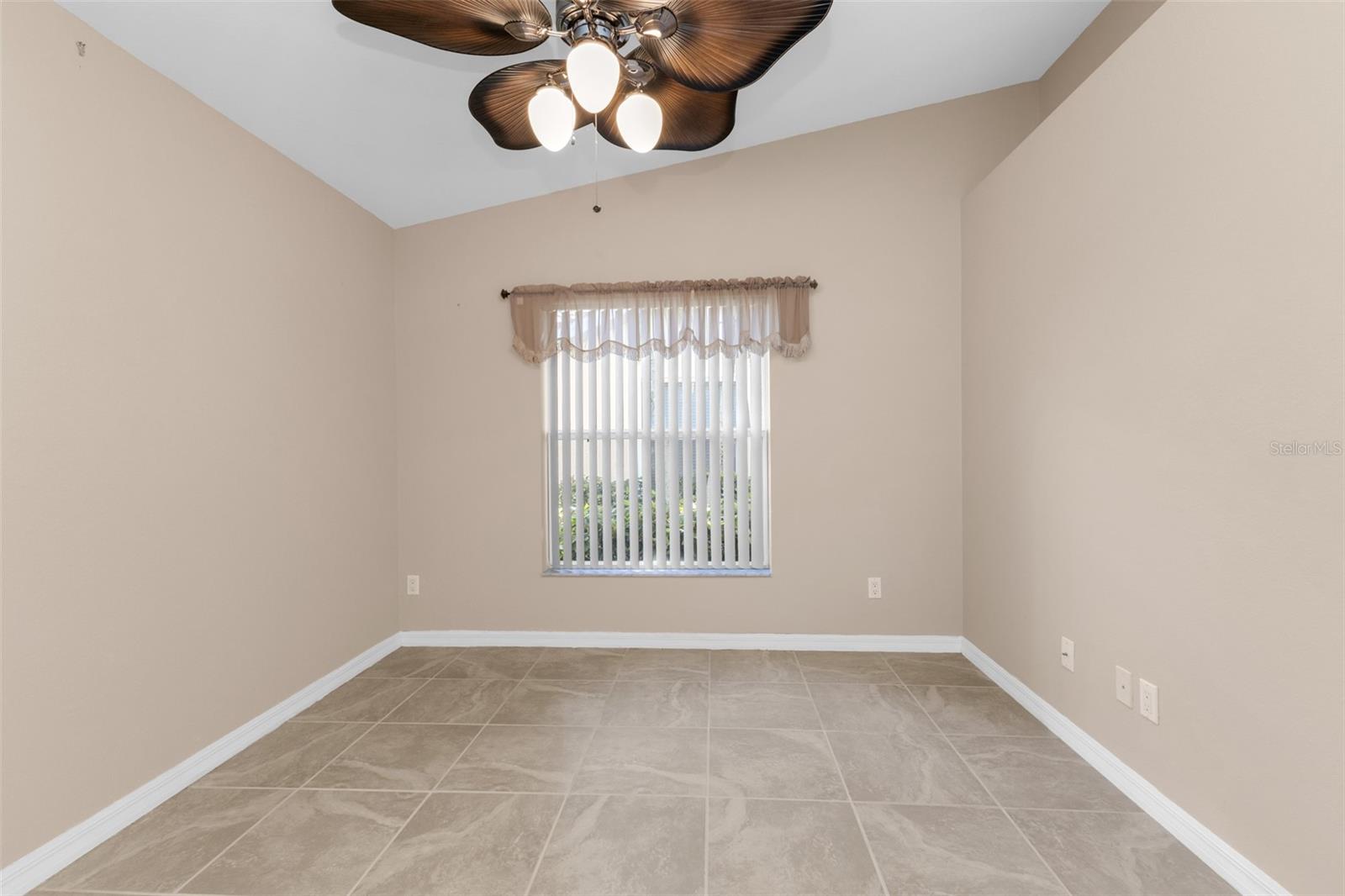 VILLAS BURNT STORE ISLES 01 - Residential