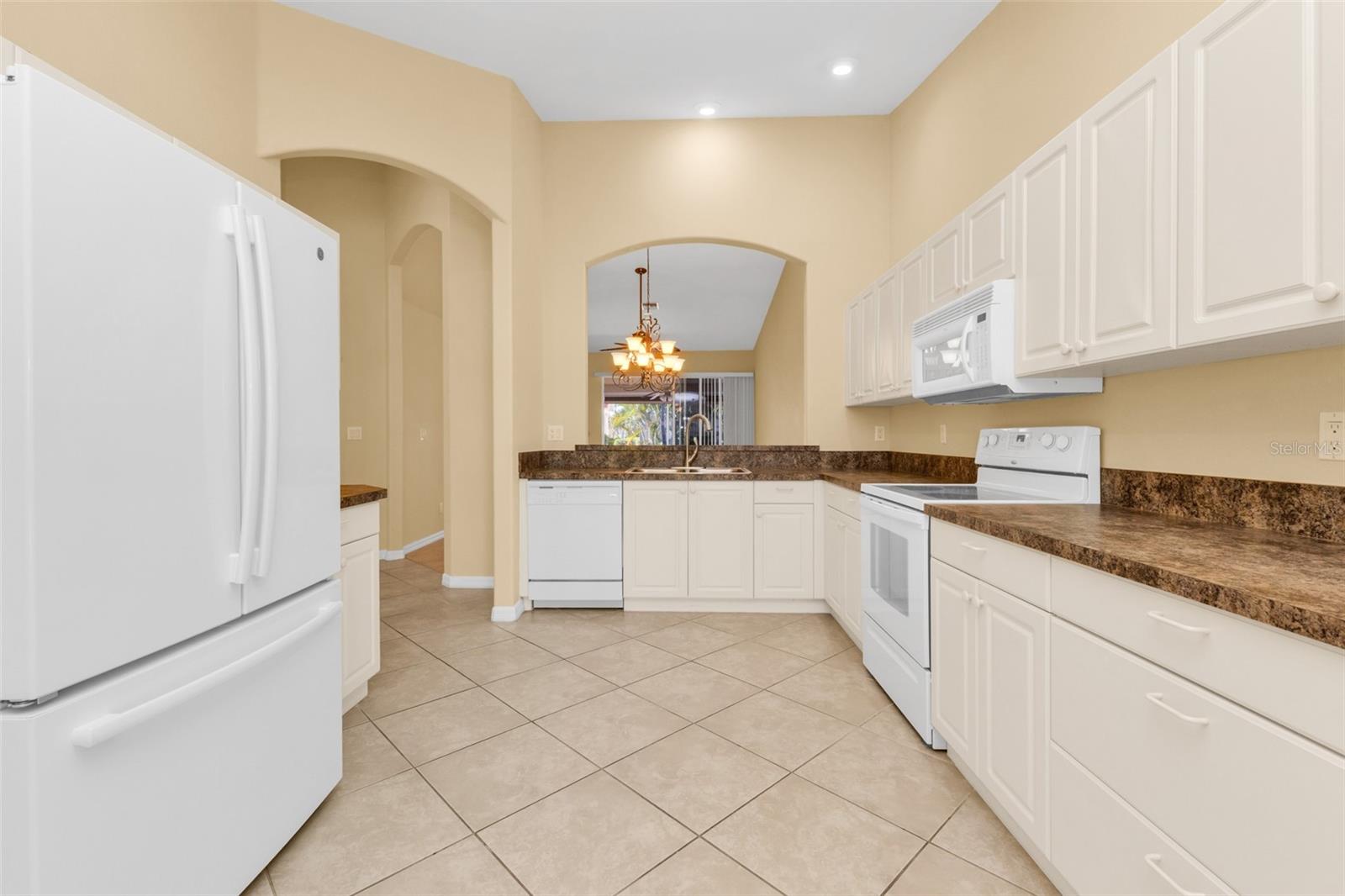 VILLAS BURNT STORE ISLES 01 - Residential