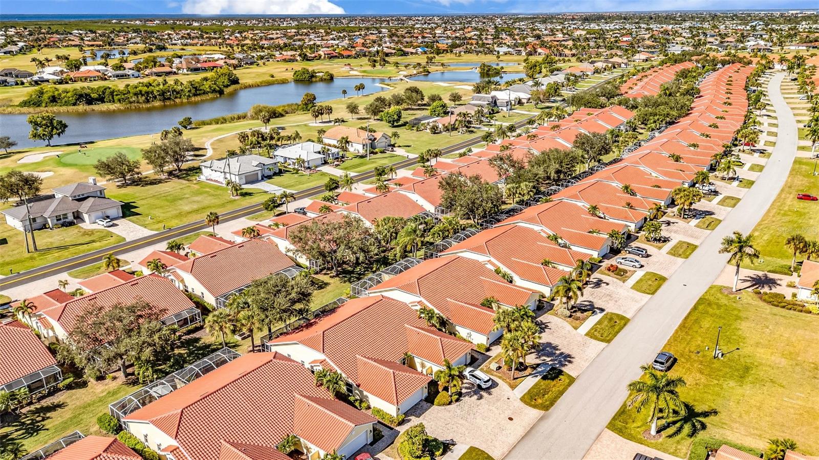 VILLAS BURNT STORE ISLES 01 - Residential
