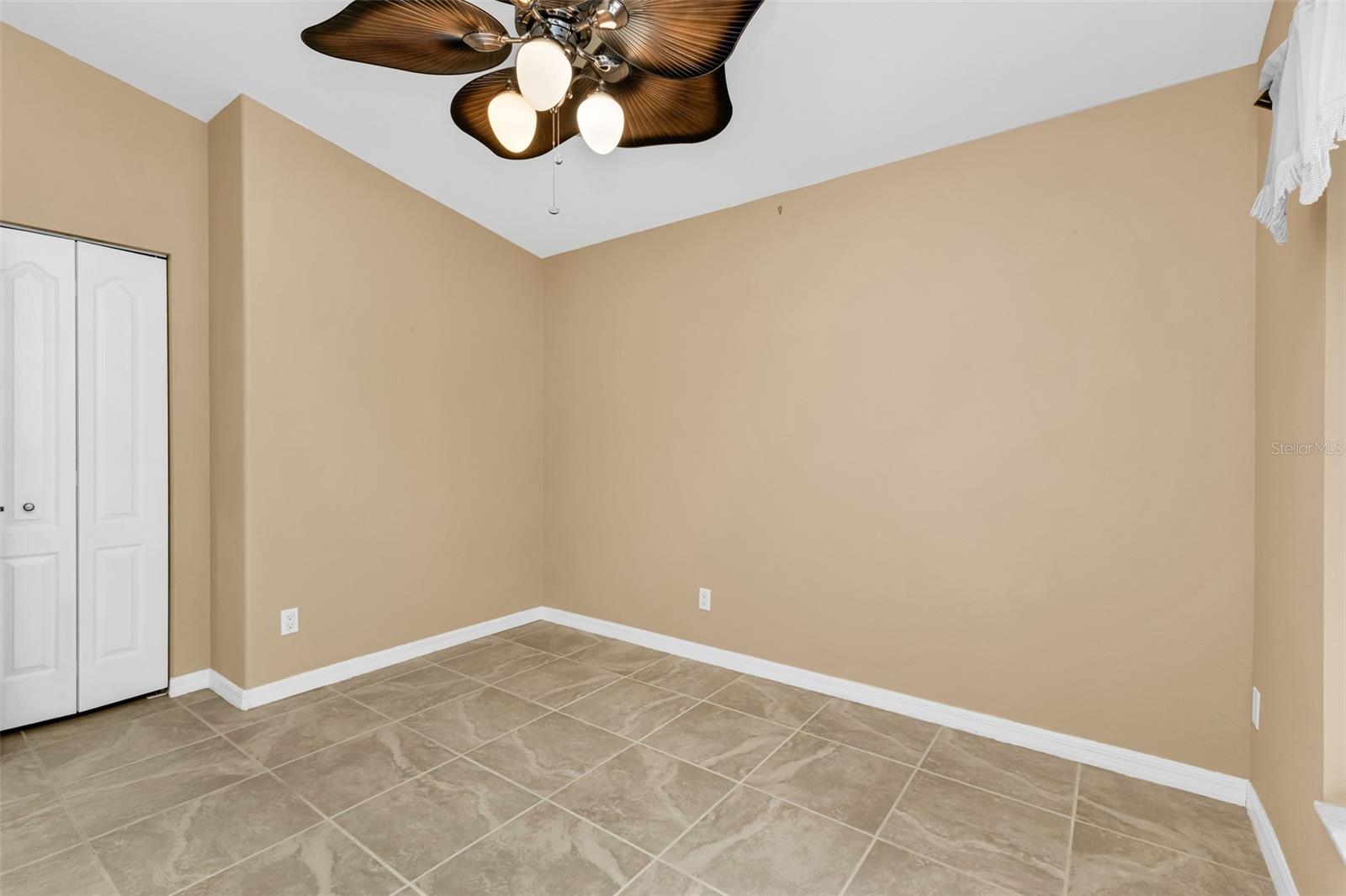 VILLAS BURNT STORE ISLES 01 - Residential