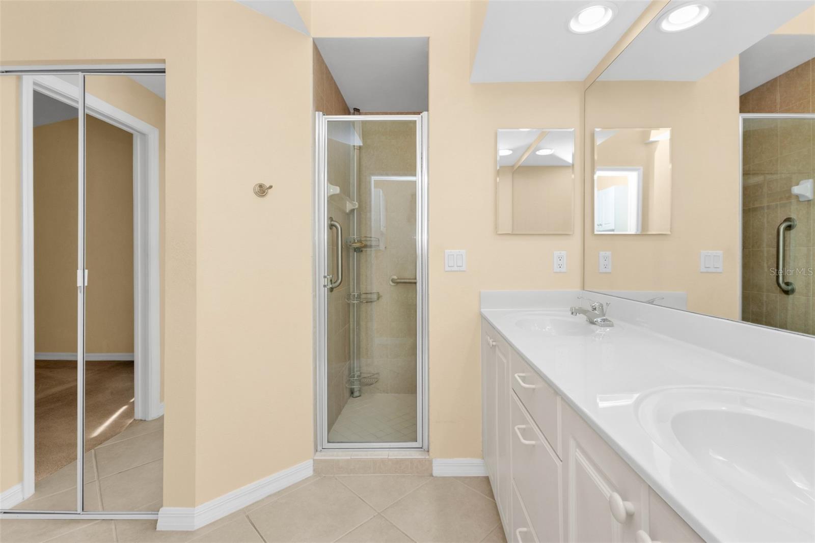 VILLAS BURNT STORE ISLES 01 - Residential