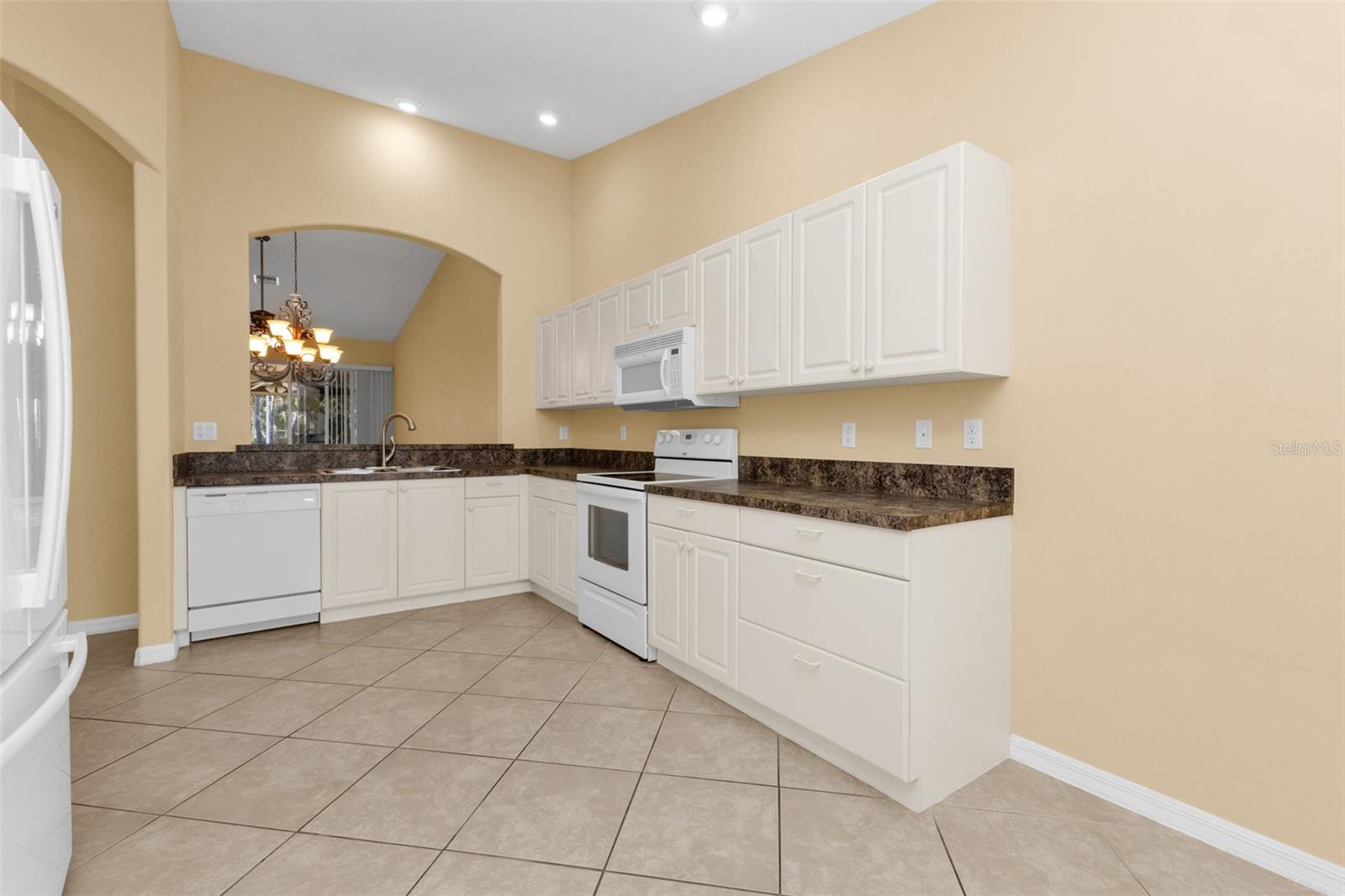 VILLAS BURNT STORE ISLES 01 - Residential