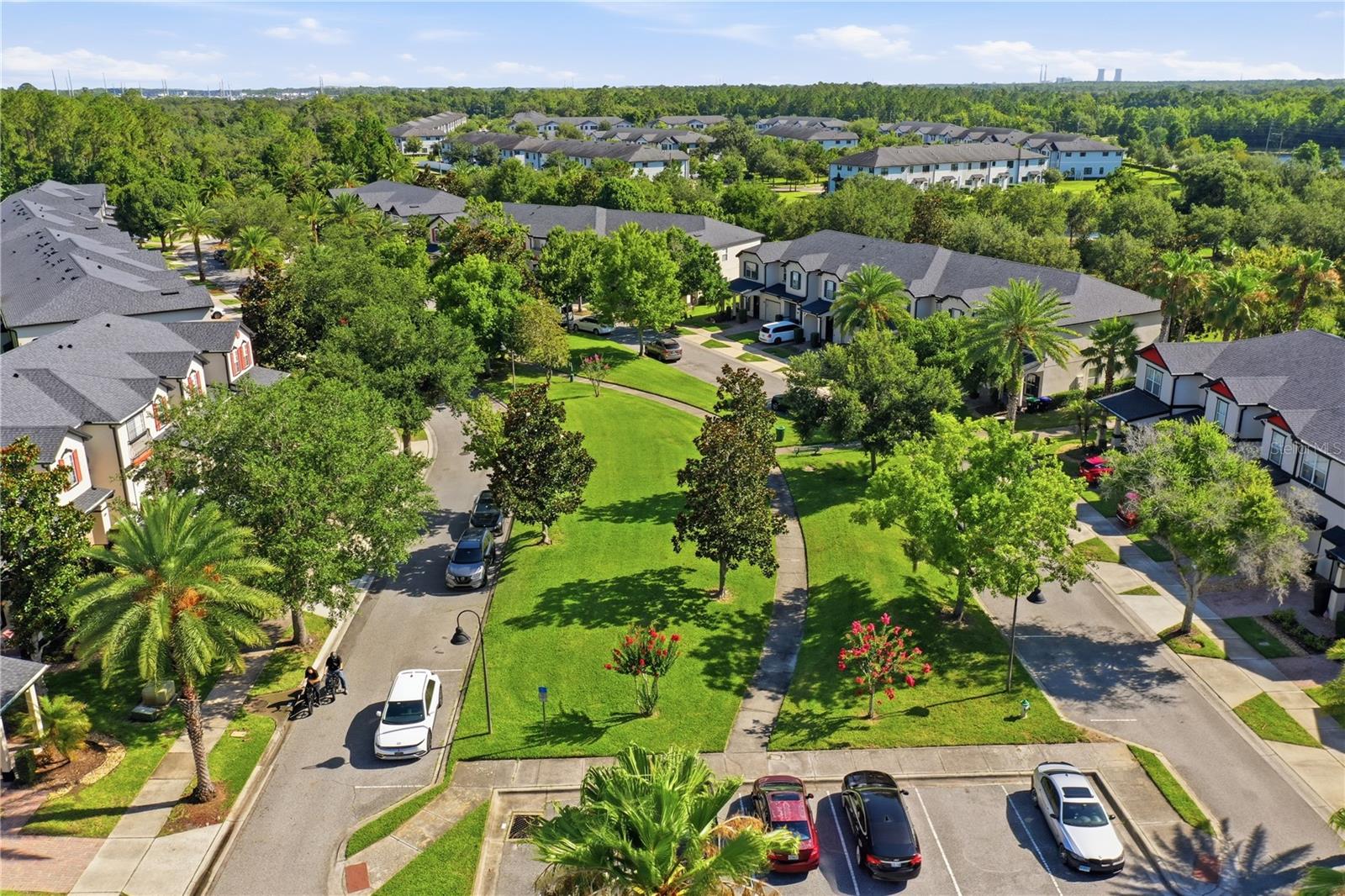 MOSS PARK COMMONS - Residential