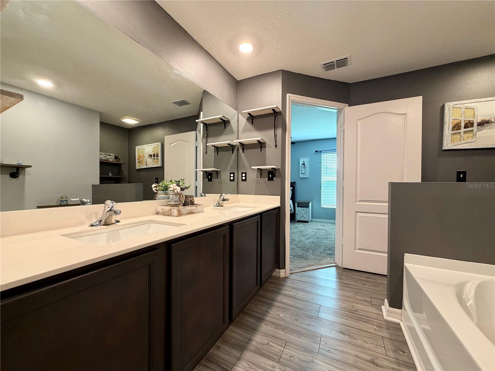 MEADOW RDG/GRAND ISLAND PH 2 - Residential