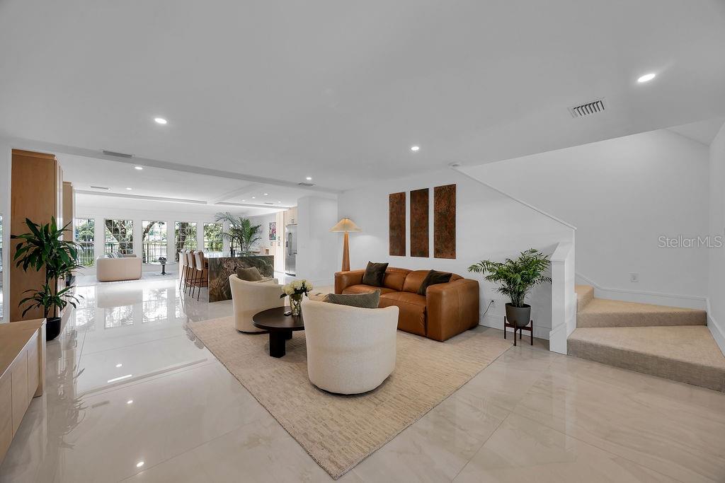 LAKE SIENNA - Residential