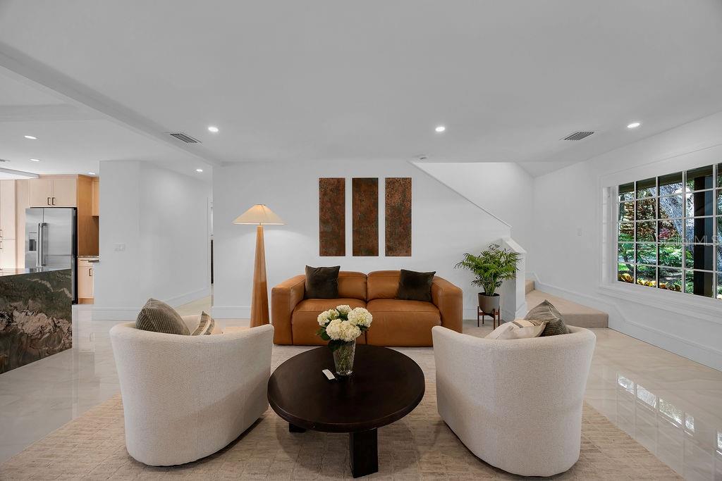 LAKE SIENNA - Residential