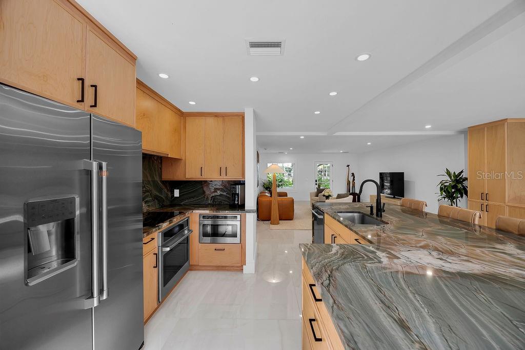 LAKE SIENNA - Residential
