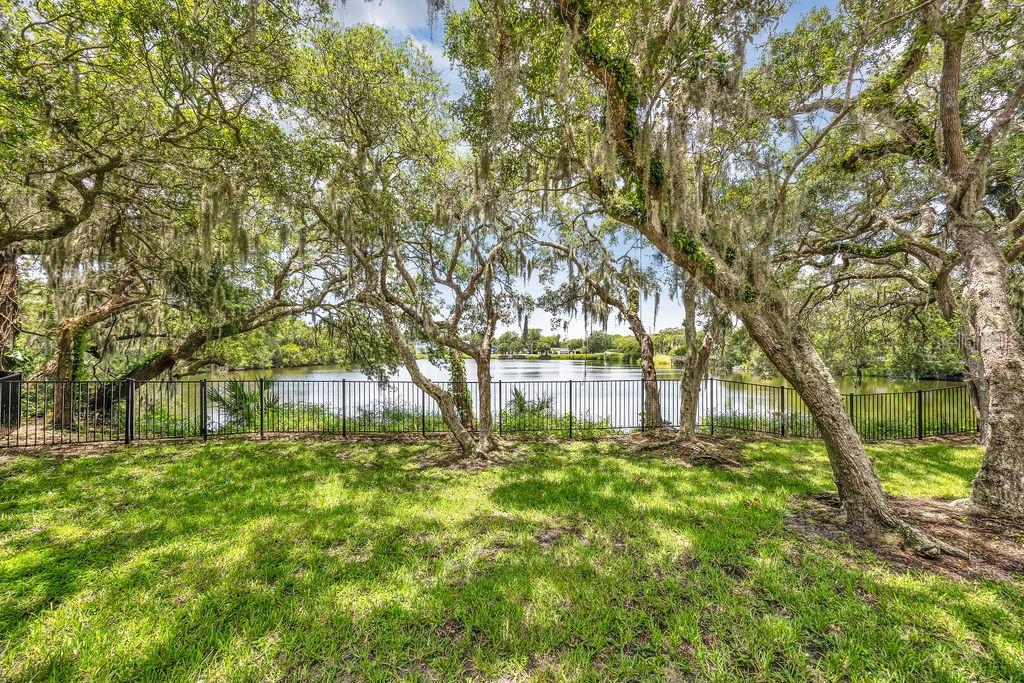 LAKE SIENNA - Residential