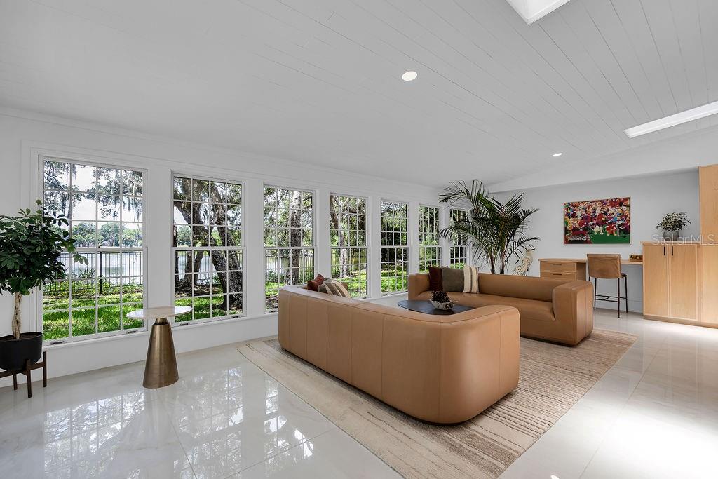 LAKE SIENNA - Residential