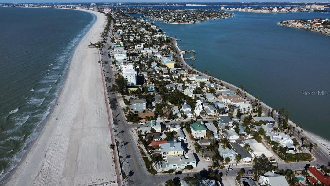 MOREY BEACH - Land