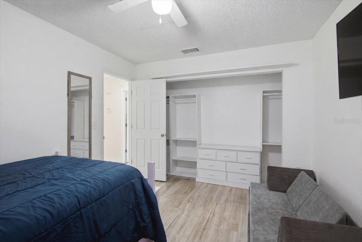 MEADOWS - Residential