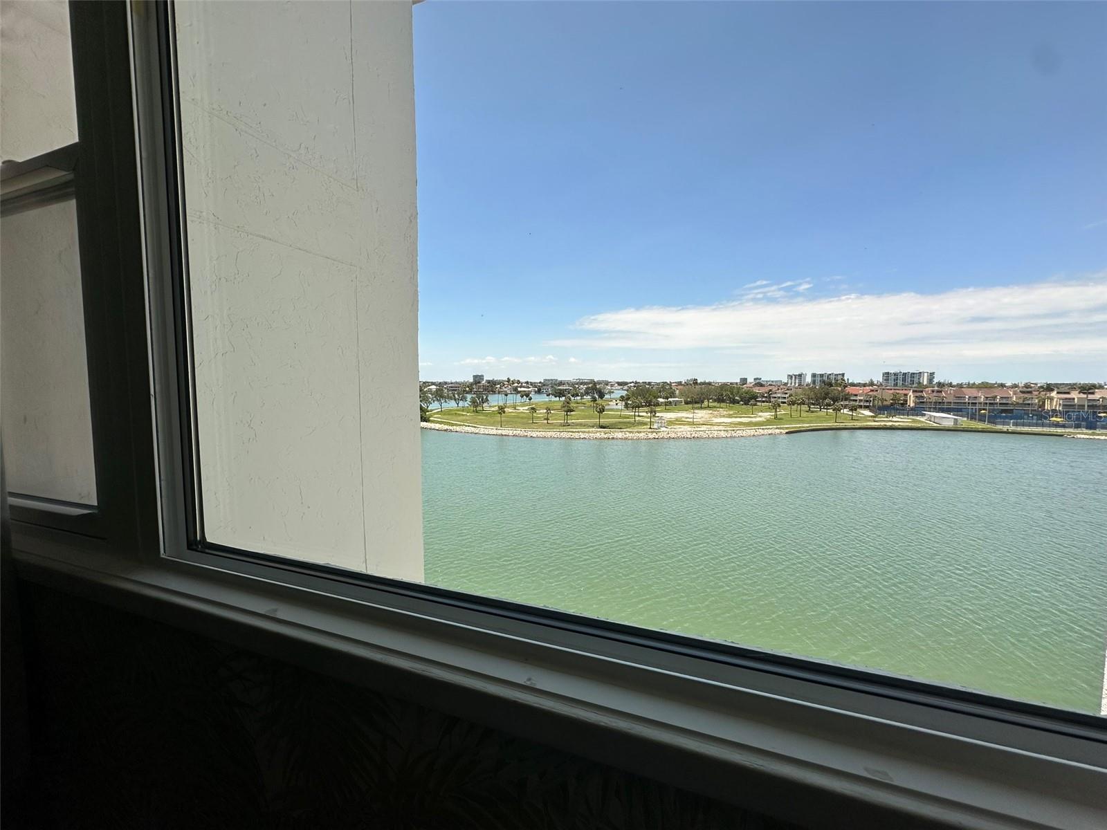 TREASURE ISLAND TENNIS & YACHT CLUB - Residential Lease