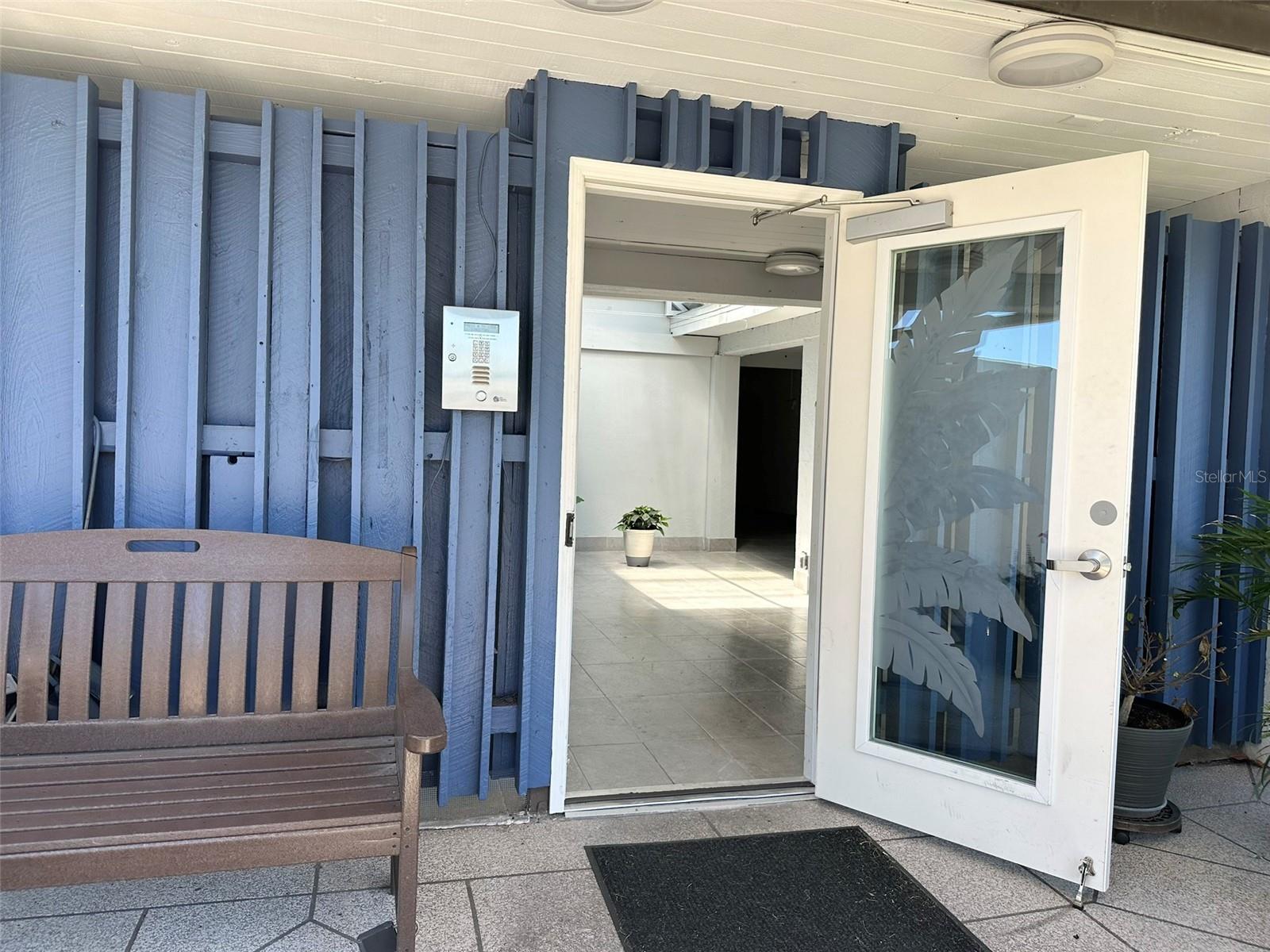 TREASURE ISLAND TENNIS & YACHT CLUB - Residential Lease