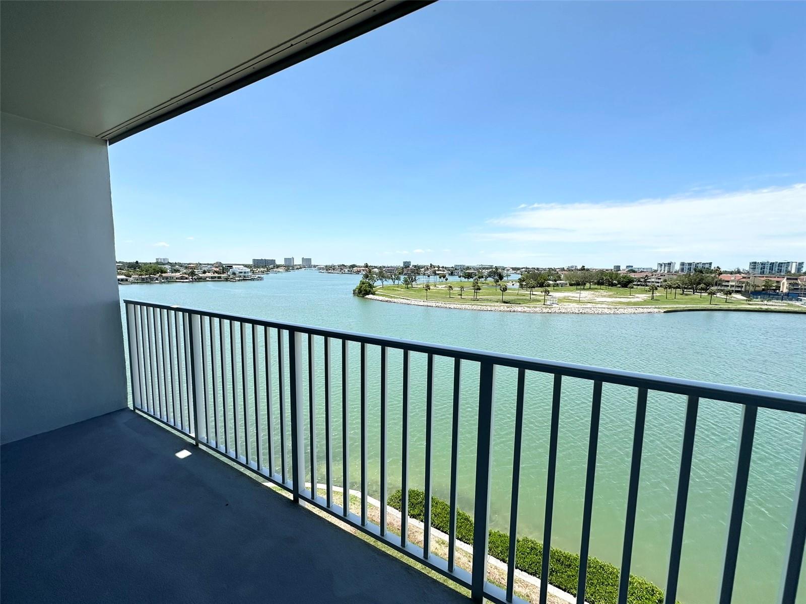 TREASURE ISLAND TENNIS & YACHT CLUB - Residential Lease