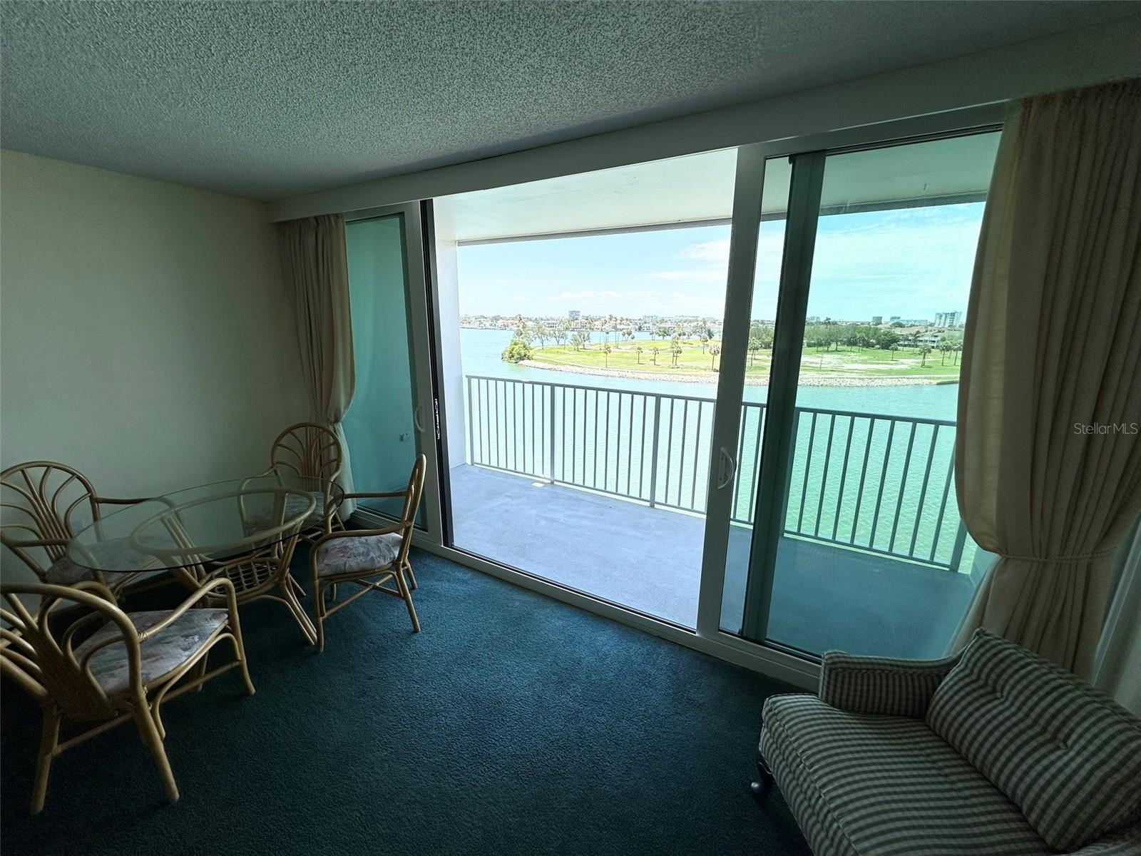 TREASURE ISLAND TENNIS & YACHT CLUB - Residential Lease
