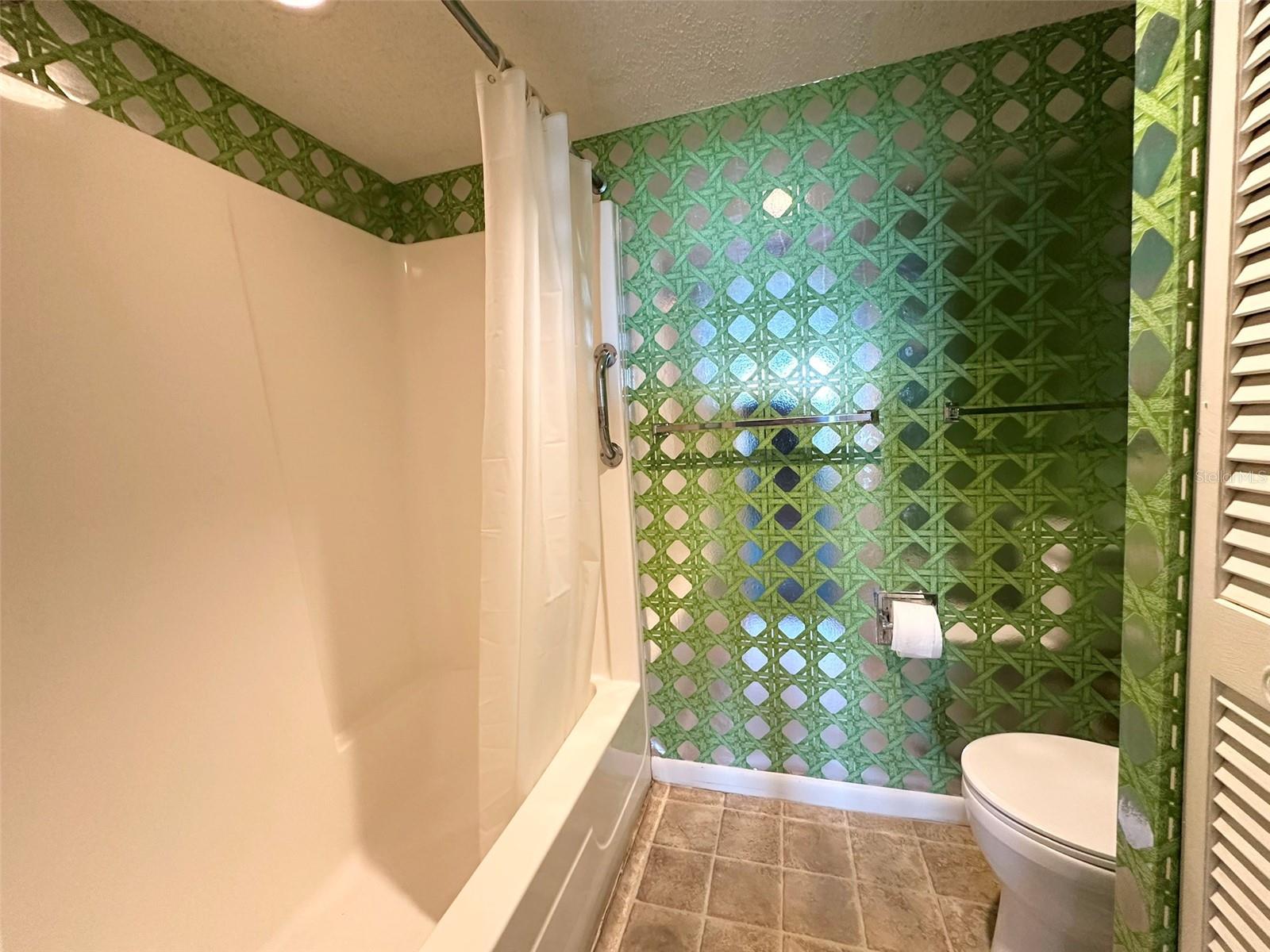 TREASURE ISLAND TENNIS & YACHT CLUB - Residential Lease