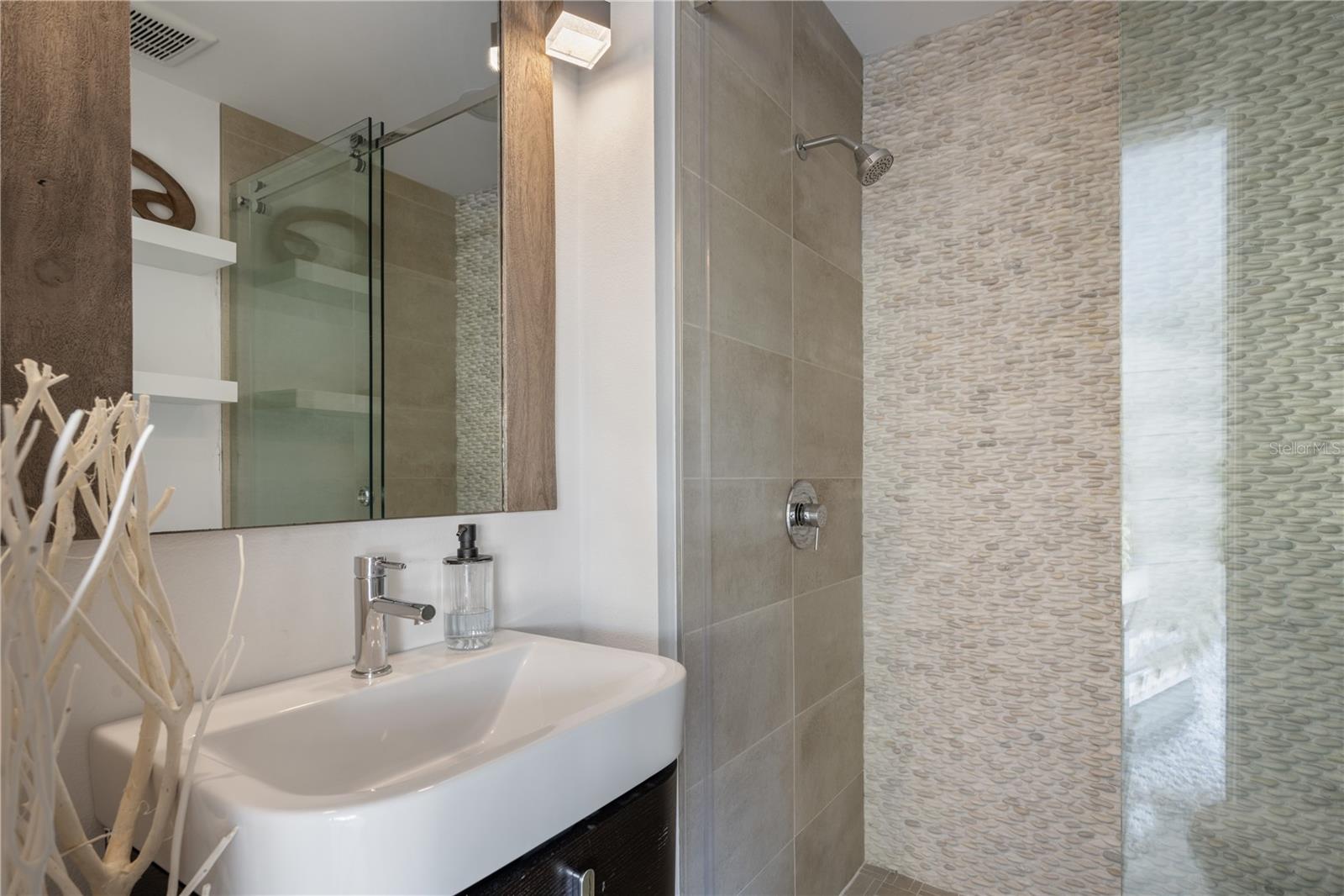 INLET VILLAS - Residential
