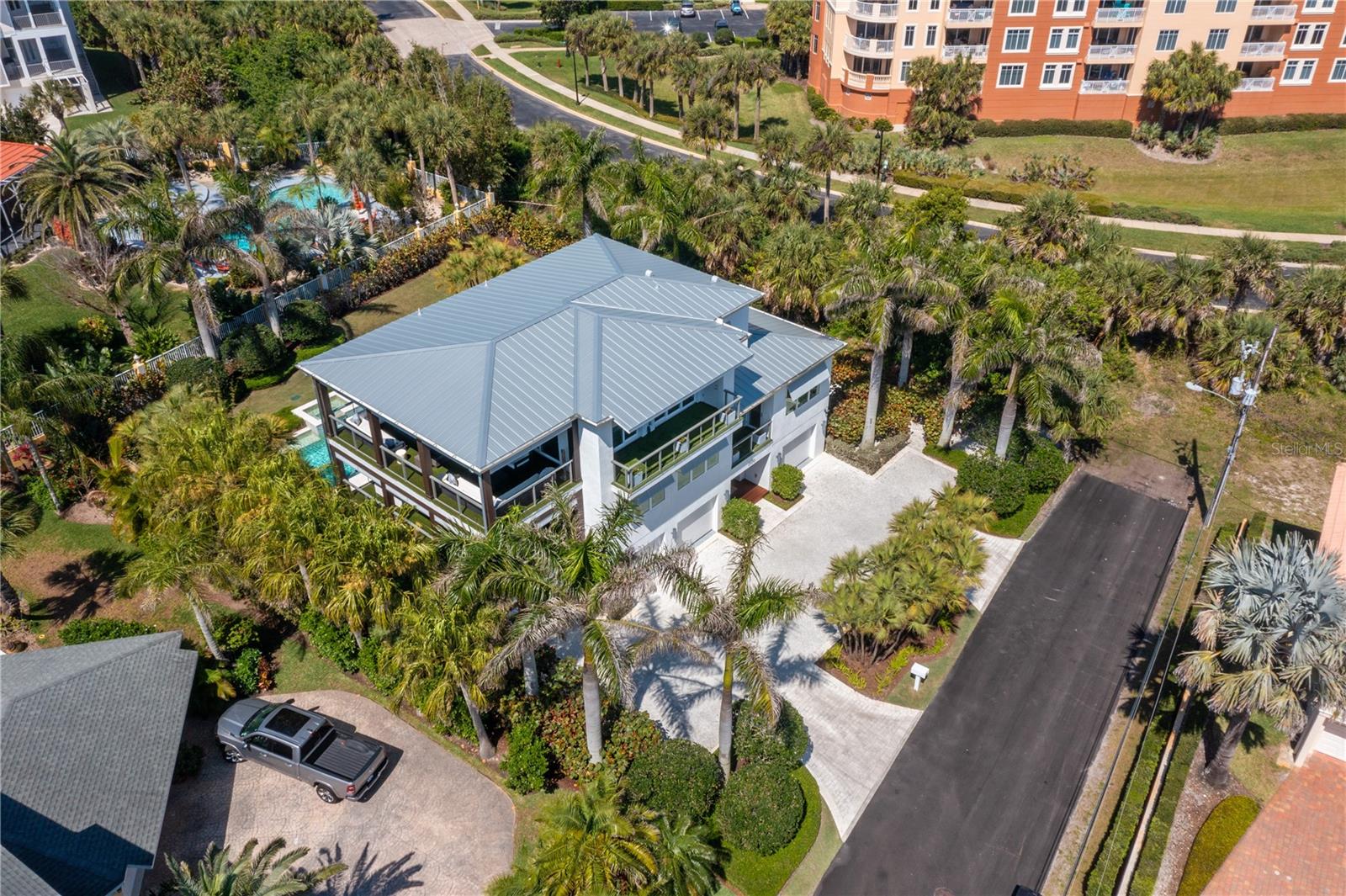 INLET VILLAS - Residential