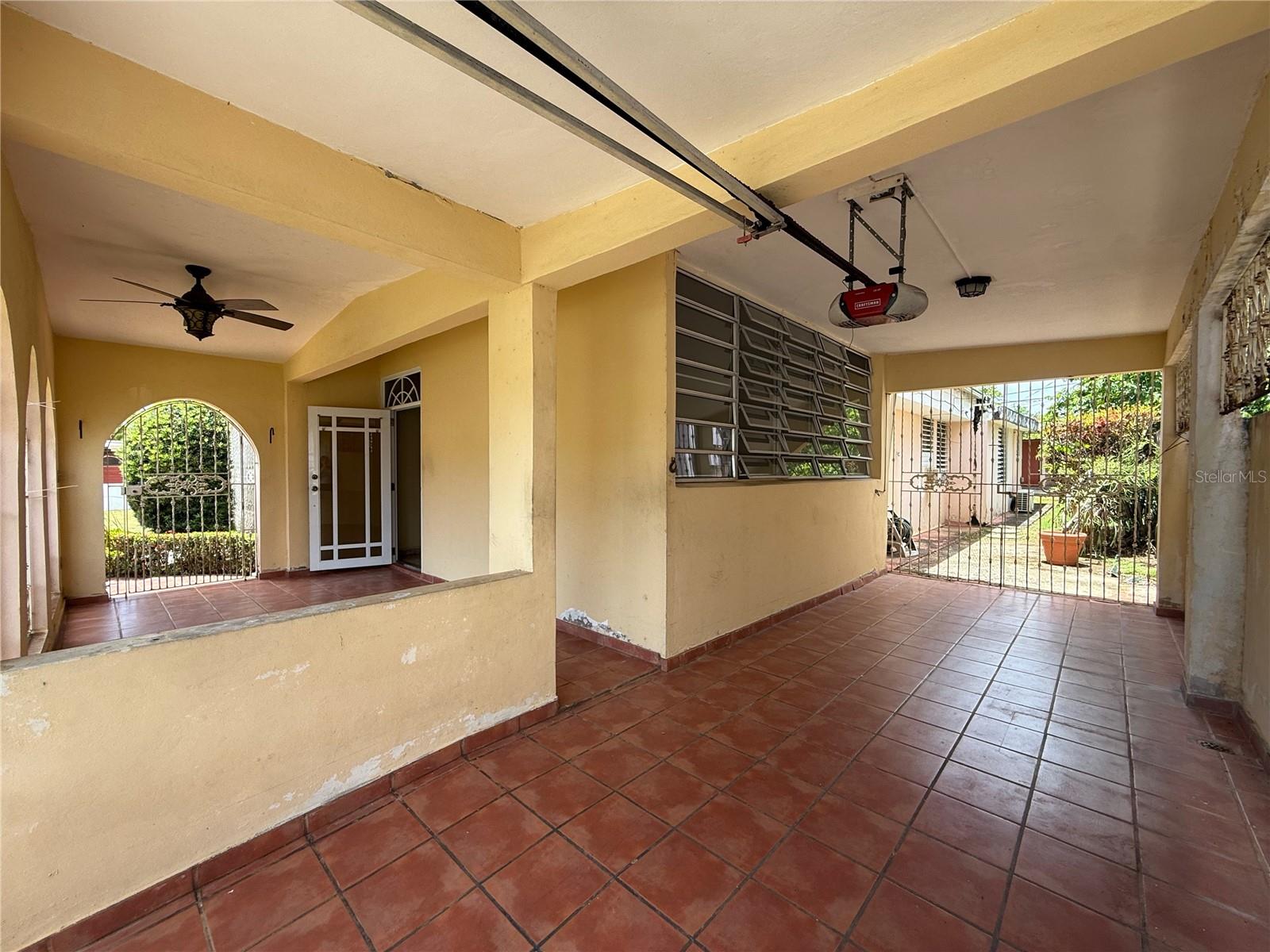 URB. COLLEGE PARK - Residential