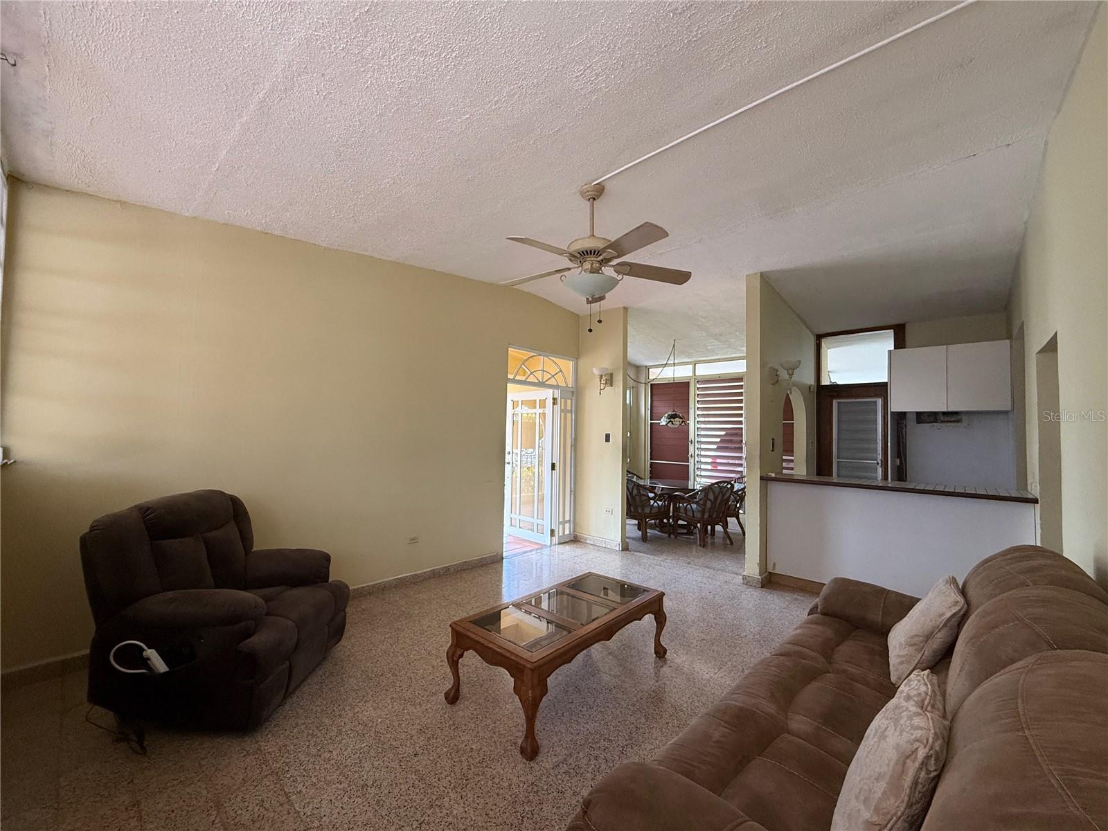 URB. COLLEGE PARK - Residential