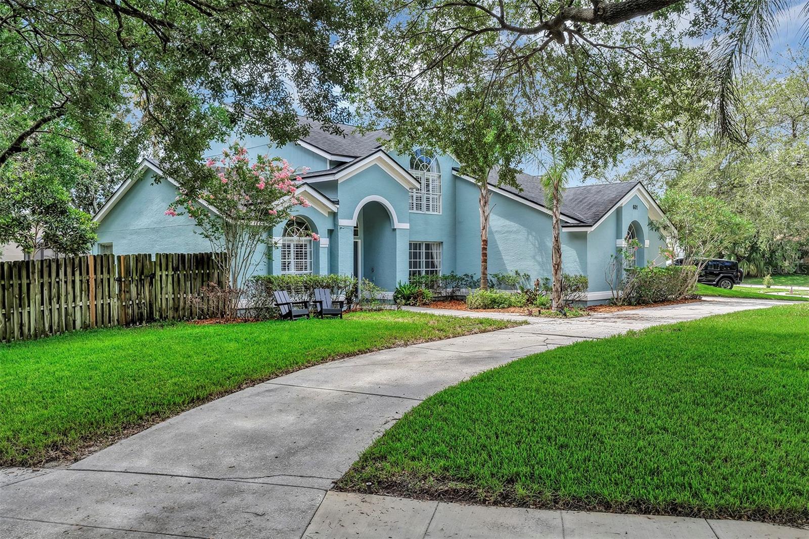 BENTLEY WOODS - Residential