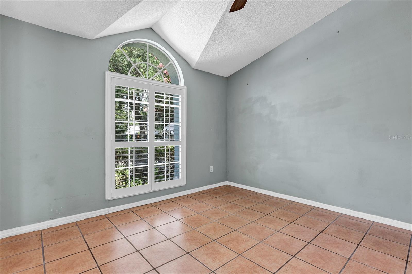 BENTLEY WOODS - Residential
