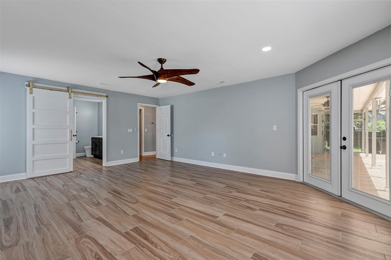BENTLEY WOODS - Residential