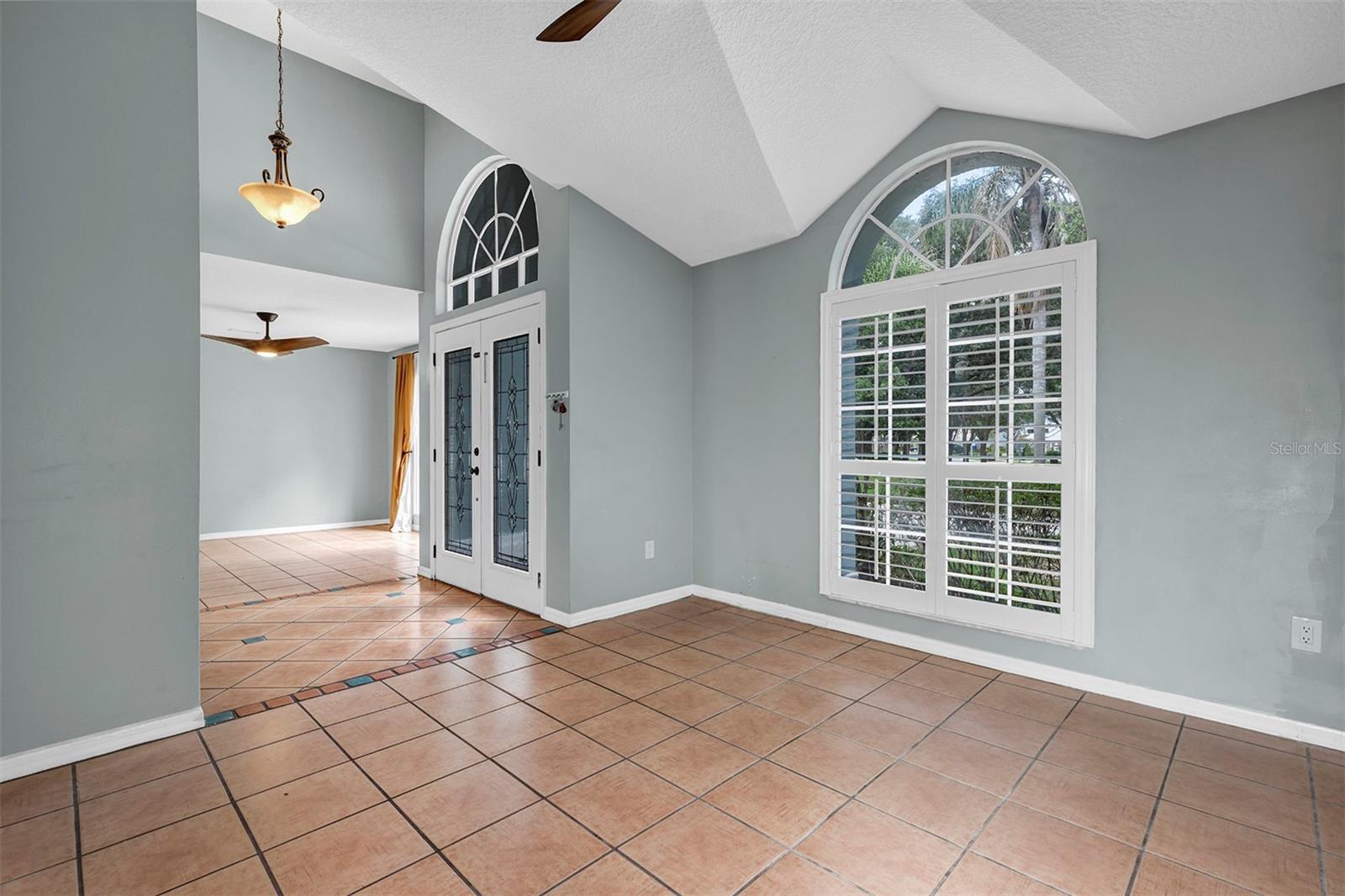 BENTLEY WOODS - Residential