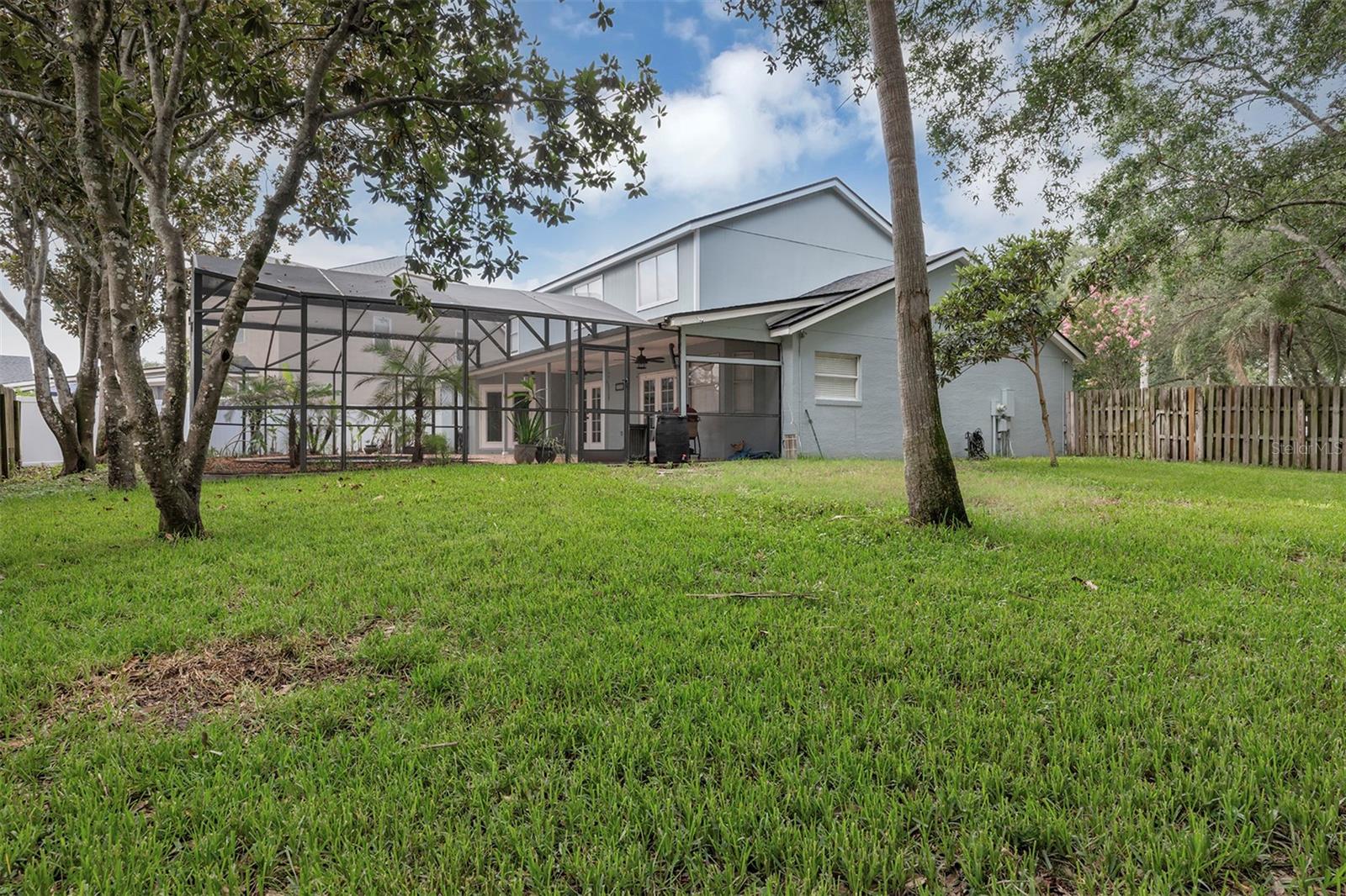 BENTLEY WOODS - Residential