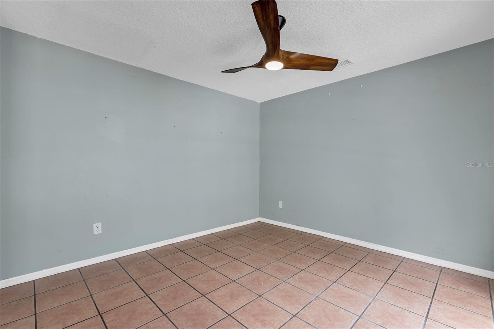 BENTLEY WOODS - Residential