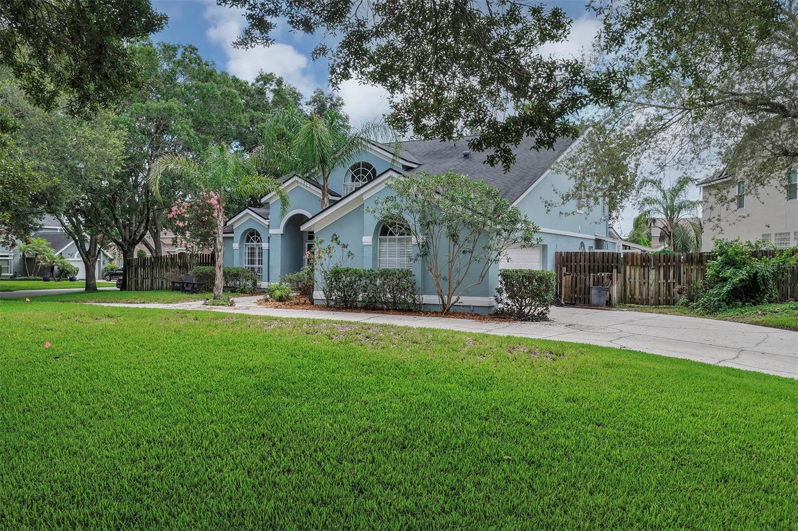 BENTLEY WOODS - Residential