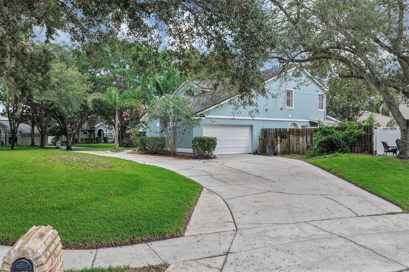 BENTLEY WOODS - Residential