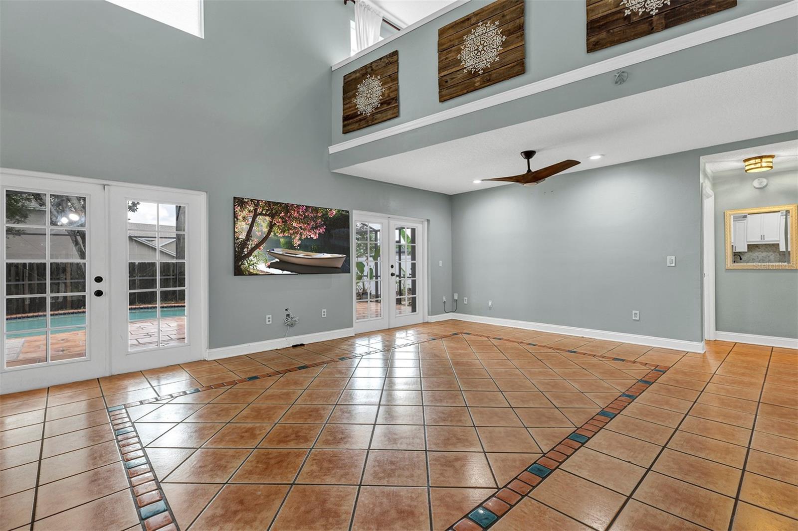 BENTLEY WOODS - Residential