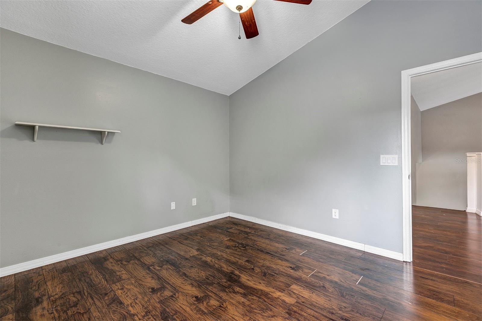 BENTLEY WOODS - Residential