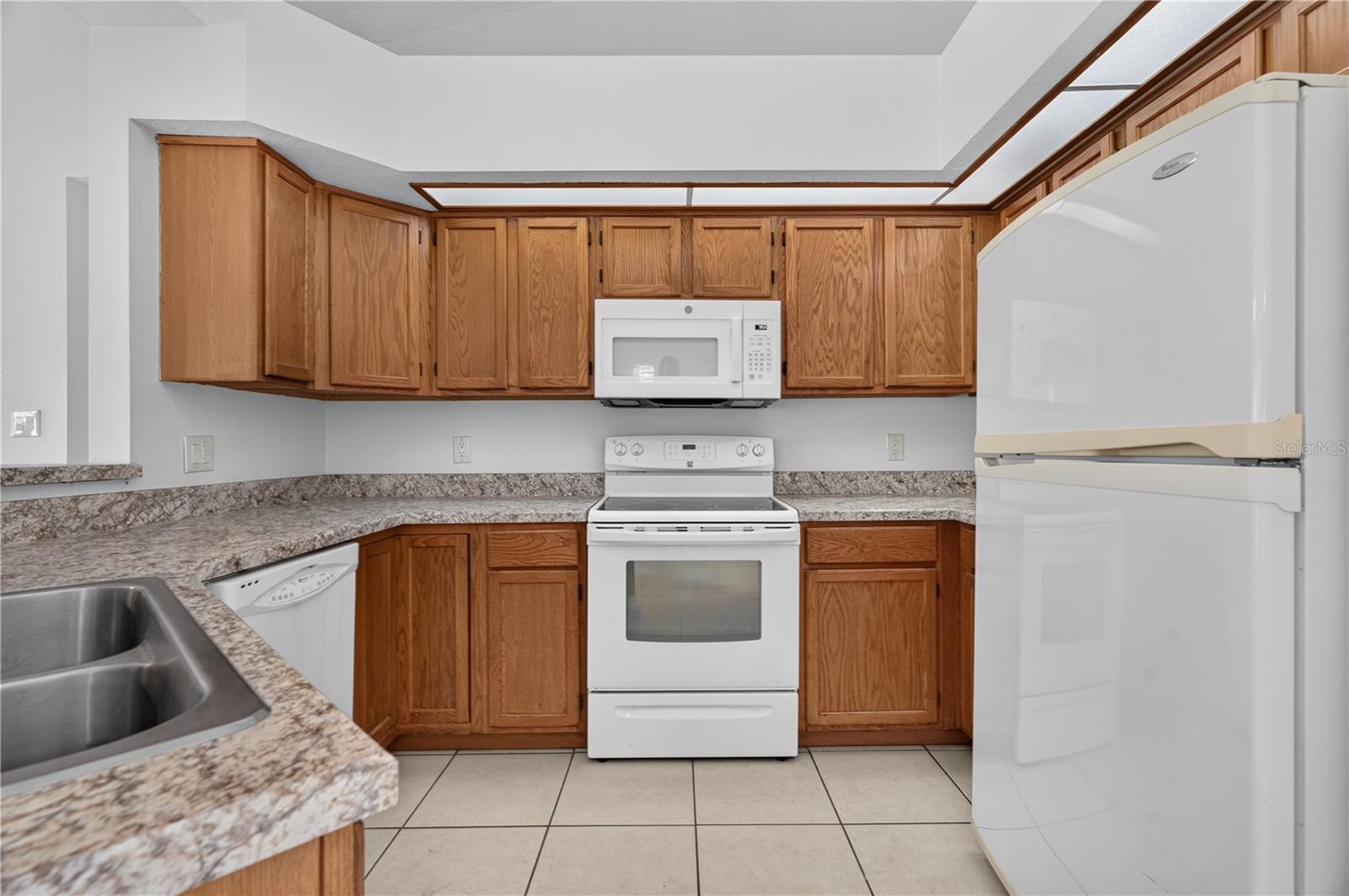 AUTUMN GLEN - Residential Lease