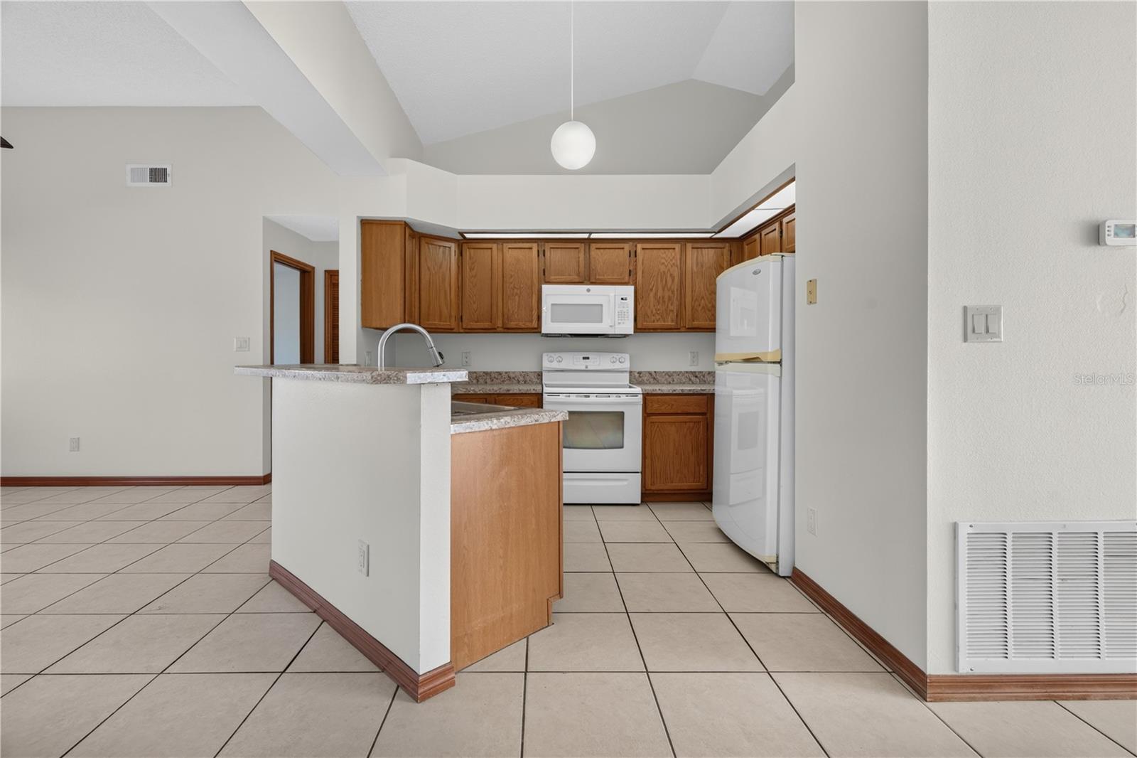 AUTUMN GLEN - Residential Lease